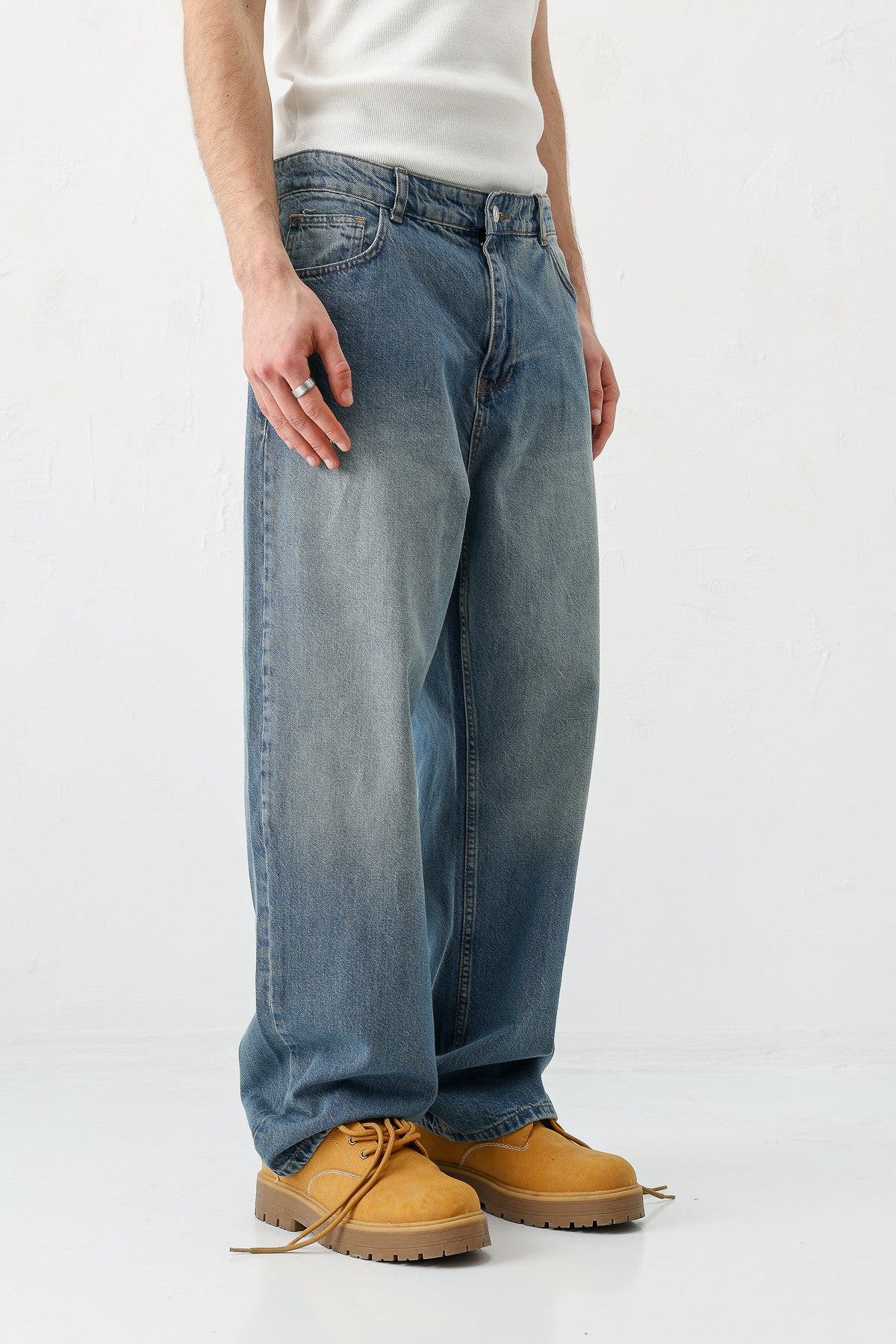 Baggy-Fit Jeans