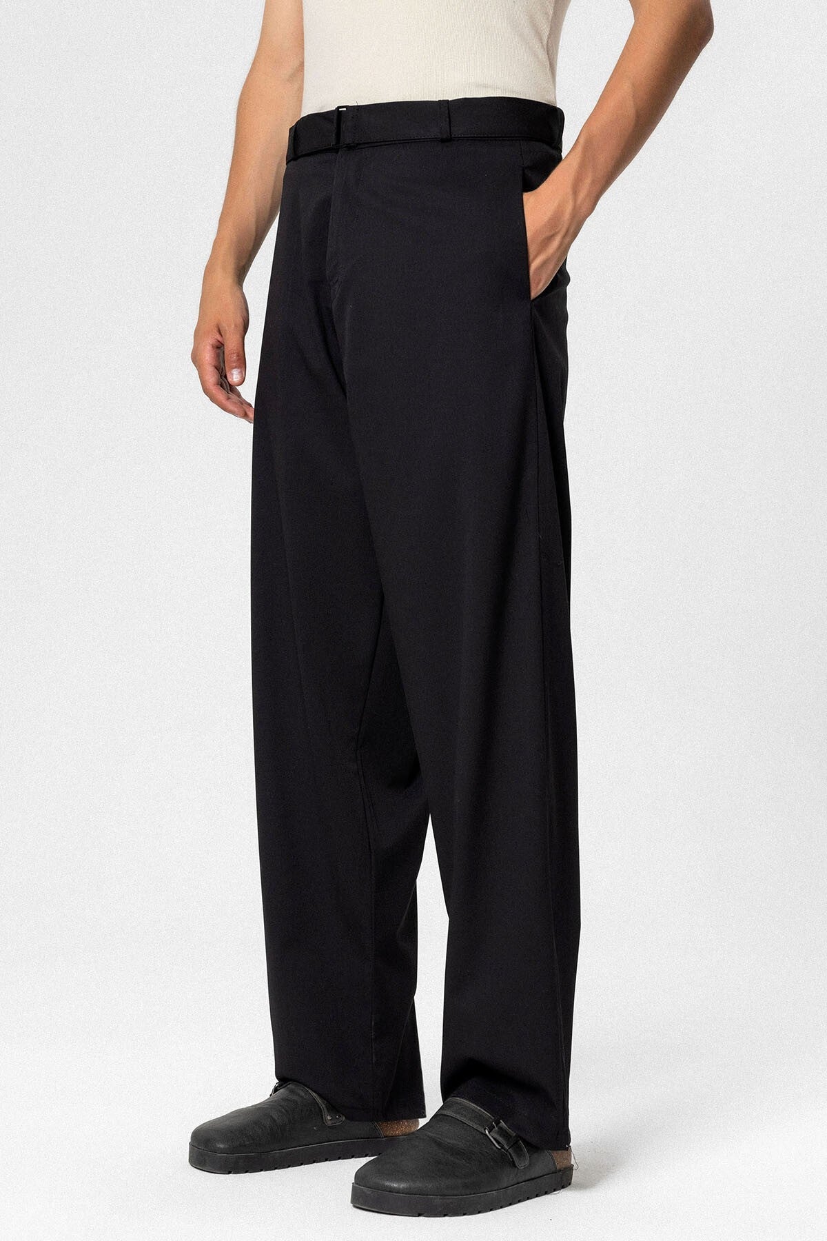 Arched-Waist Baggy Fabric Pants