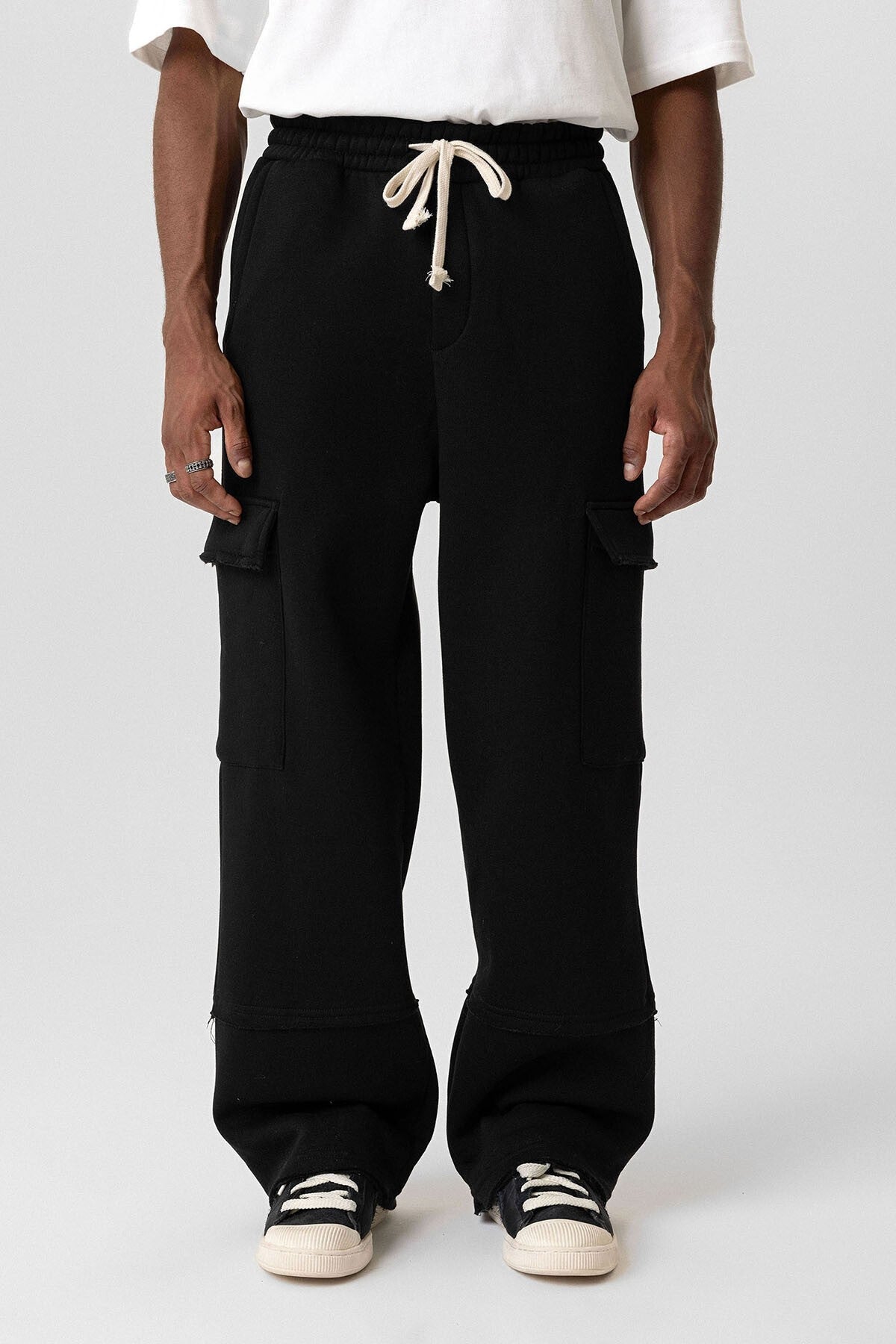 Basic Baggy Sweatpants with Cargo Pockets