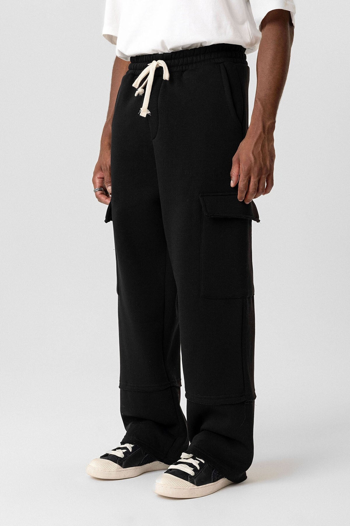 Basic Baggy Sweatpants with Cargo Pockets