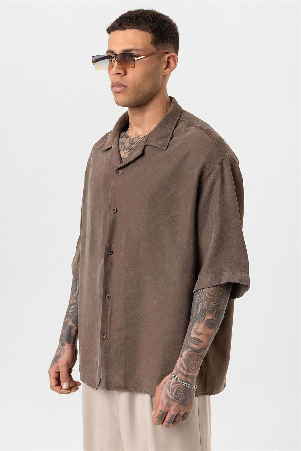 Oversized Short-Sleeve Shirt (Machine Washable)