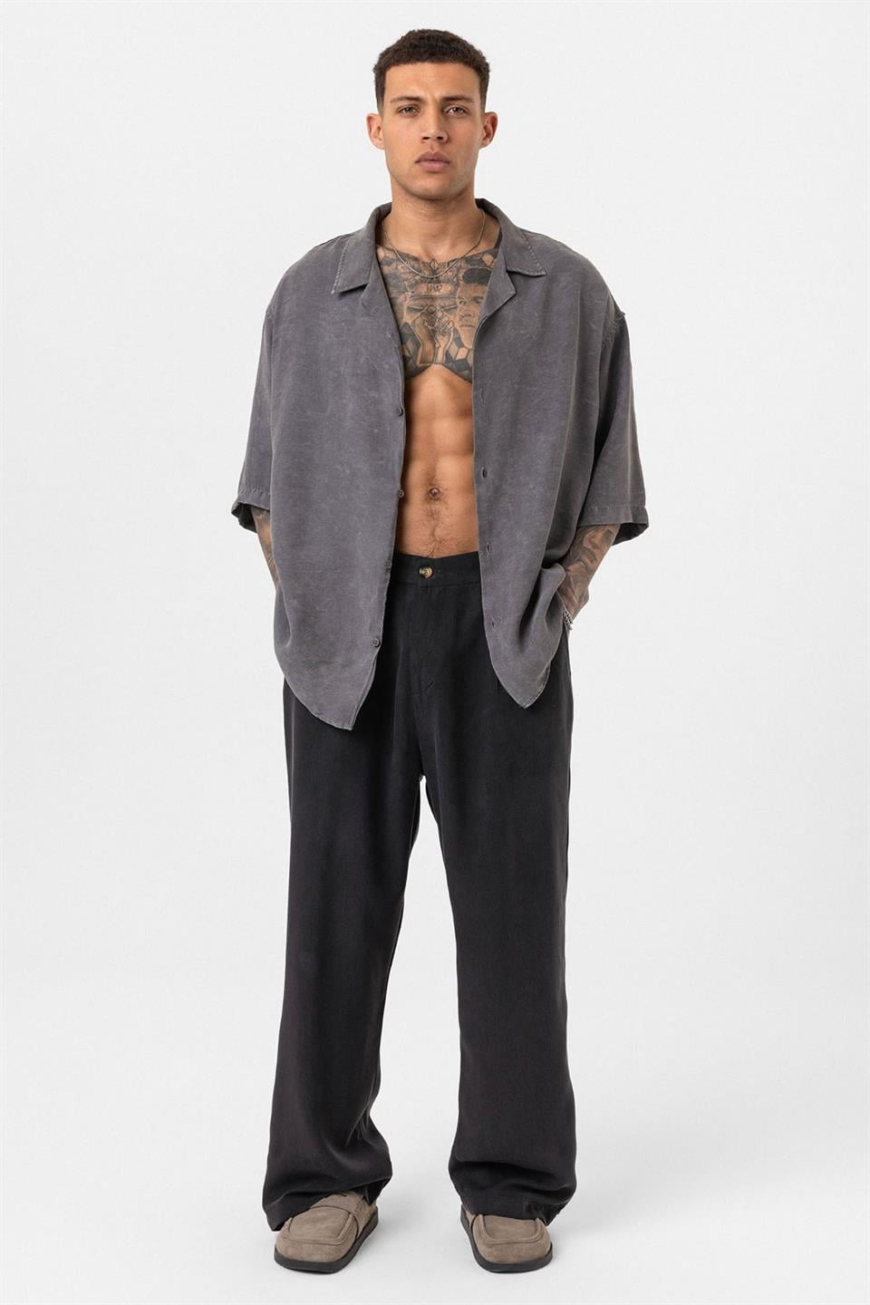 Oversized Short-Sleeve Shirt (Machine Washable)