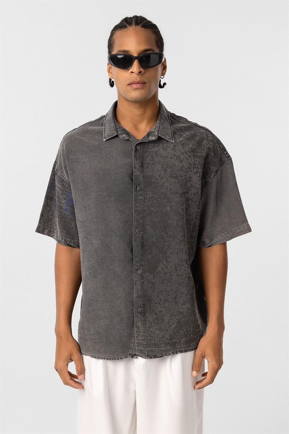 Oversized Short-Sleeve Tensel Shirt with a Washed Look