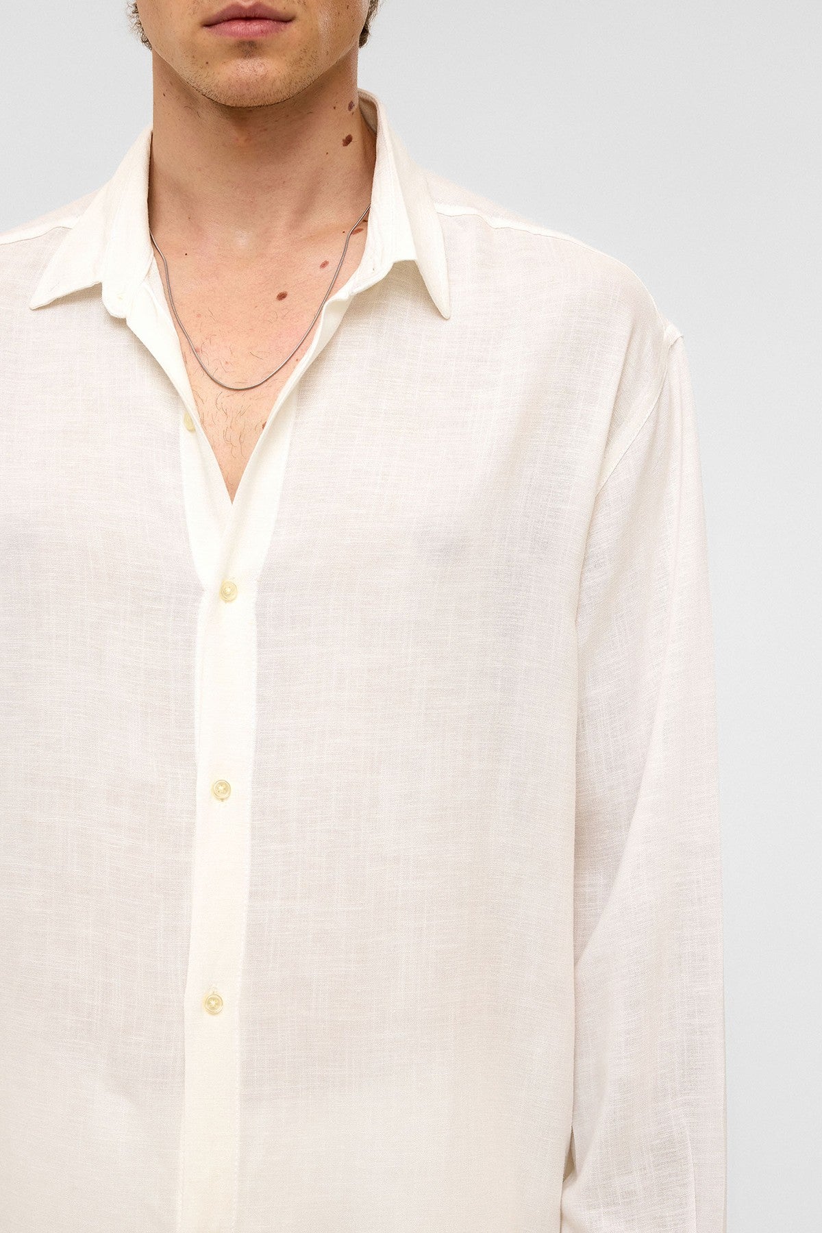 Oversized Long-Sleeved Linen Shirt