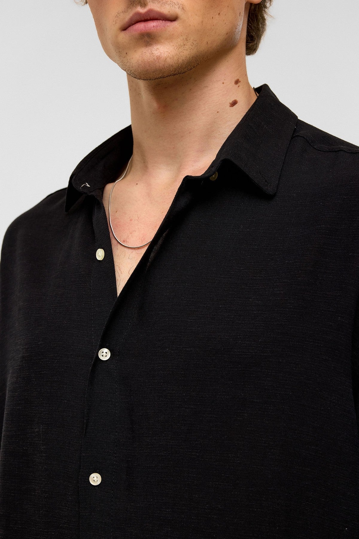 Oversized Long-Sleeved Linen Shirt