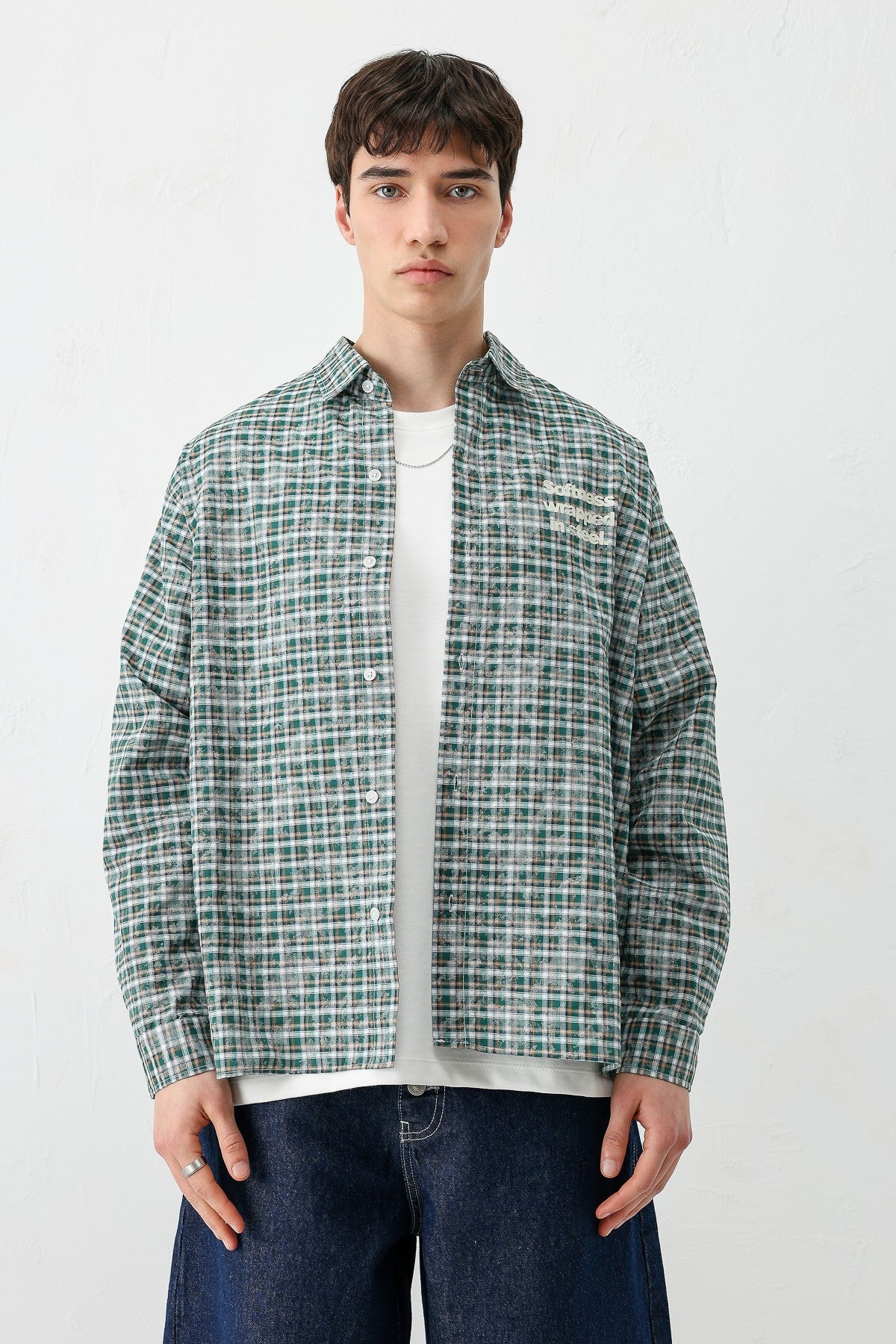 Long-Sleeved Checkered Shirt