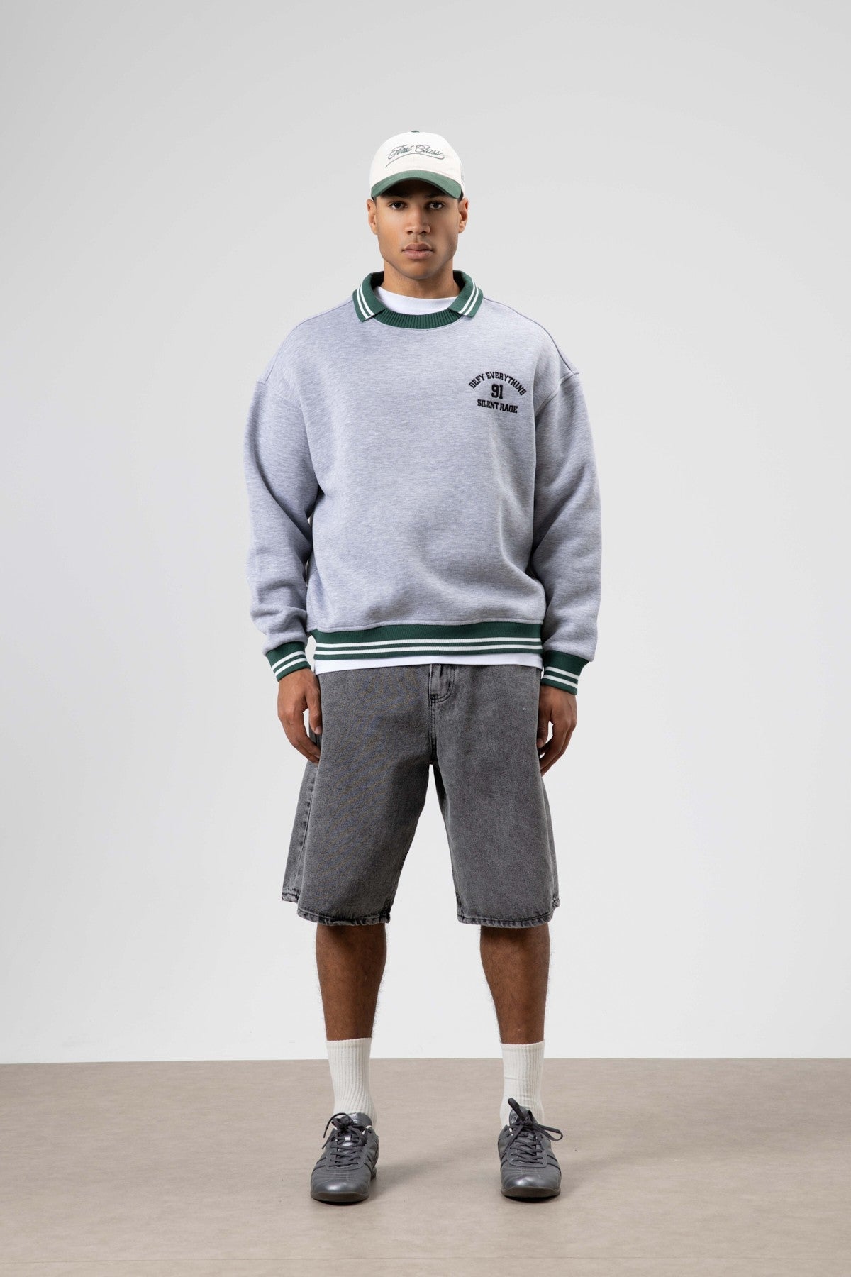 Oversized Collar Sweatshirt with Embroidery Details