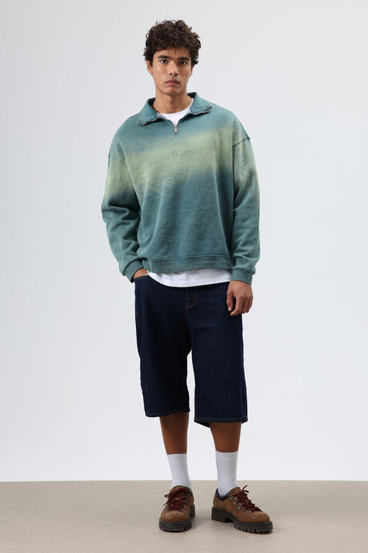 Oversized Sweatshirt with a Collar and Zipper