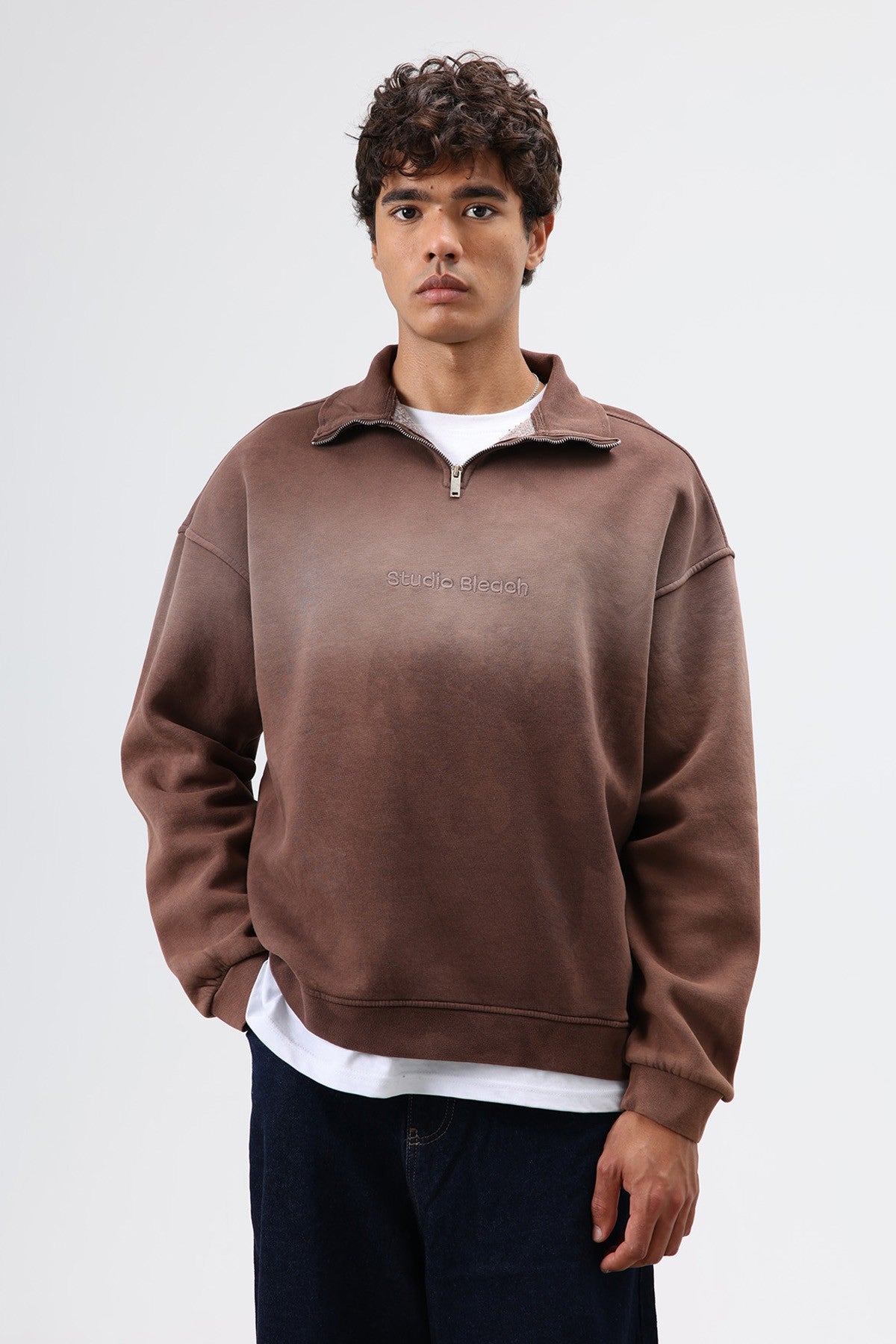 Oversized Sweatshirt with a Collar and Zipper