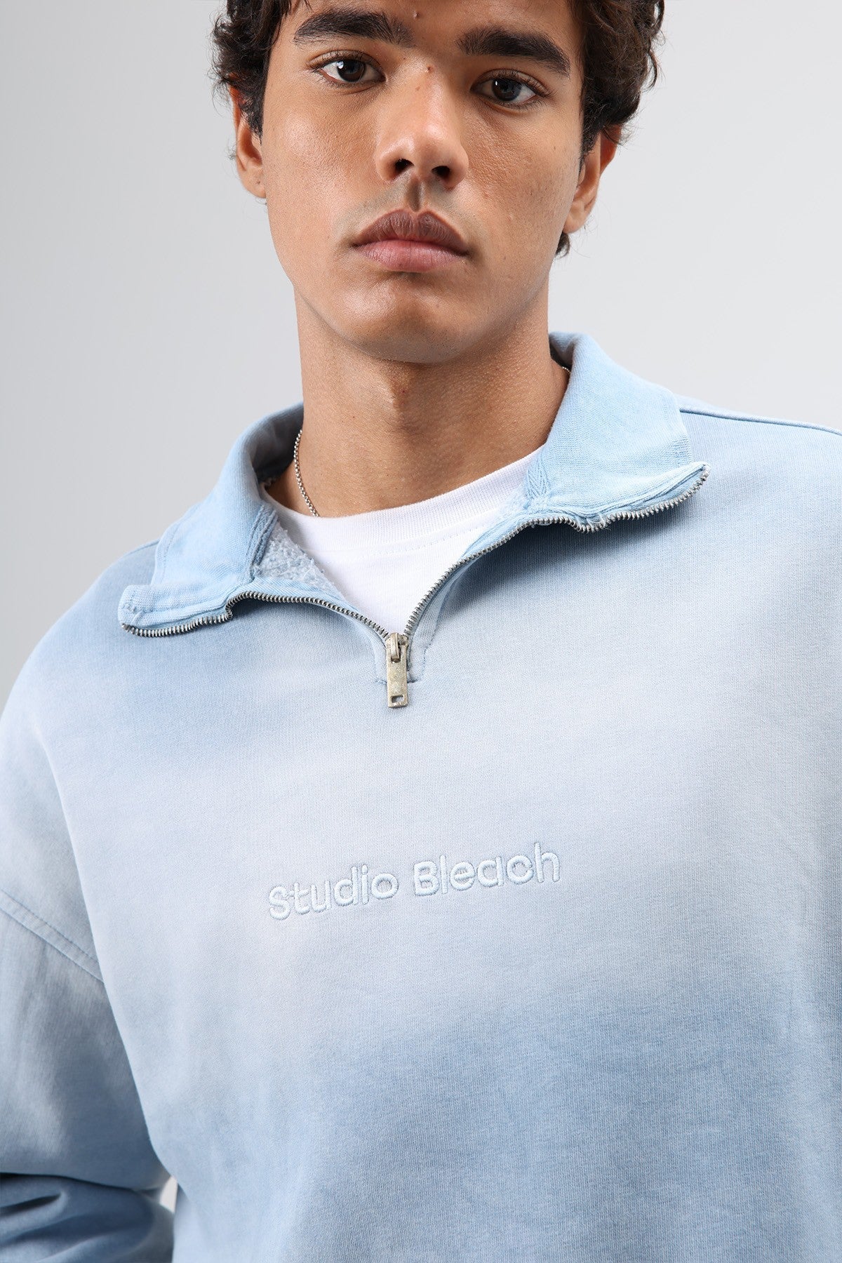 Oversized Sweatshirt with a Collar and Zipper