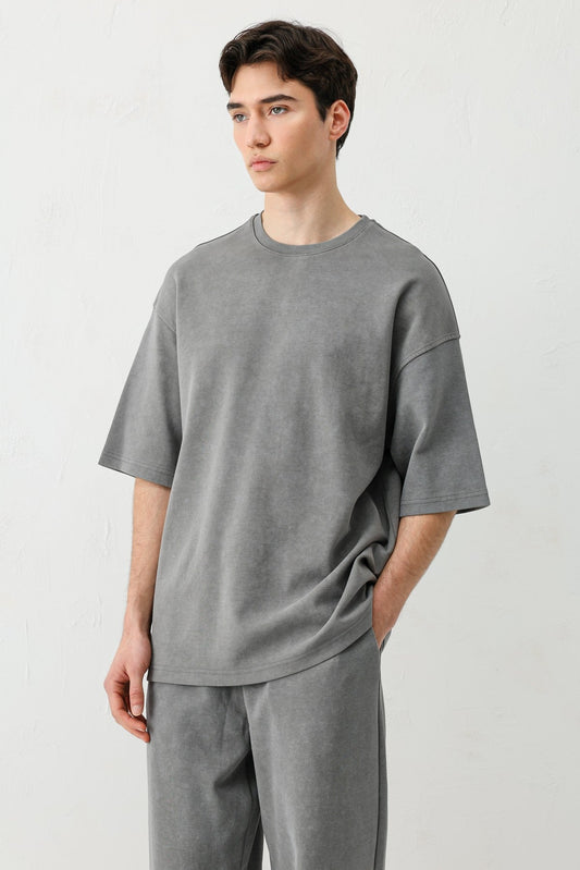Short-Sleeved, Washed Oversized T-Shirt