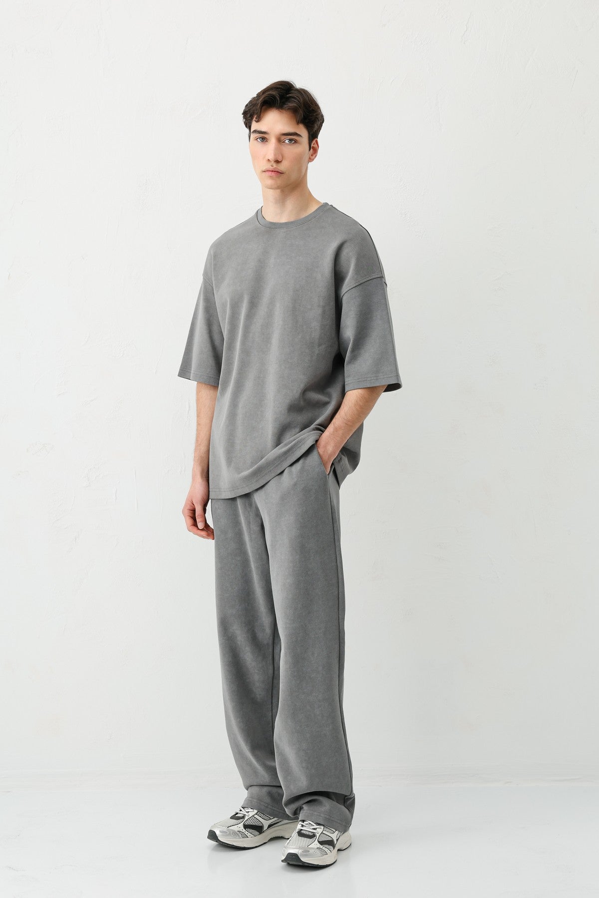 Short-Sleeved, Washed Oversized T-Shirt