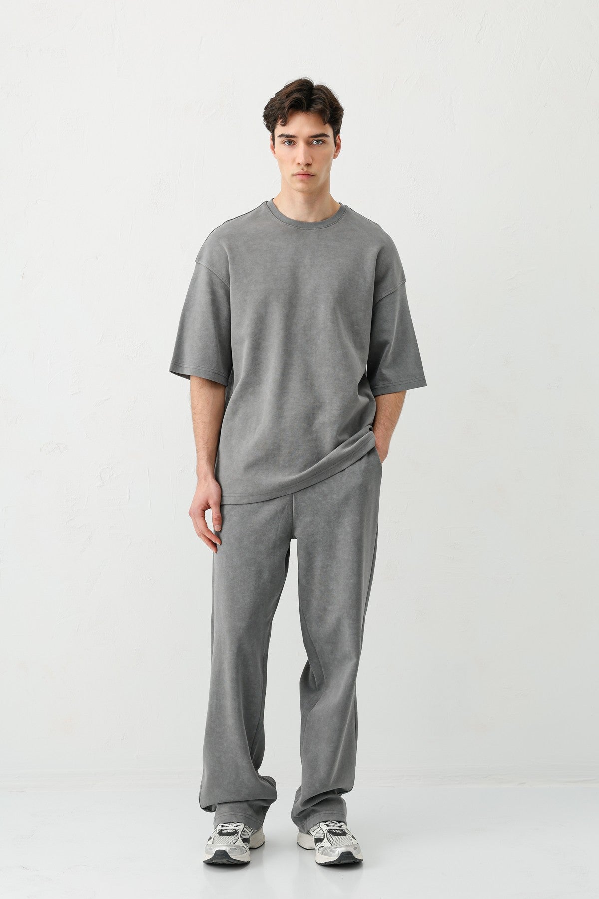 Short-Sleeved, Washed Oversized T-Shirt
