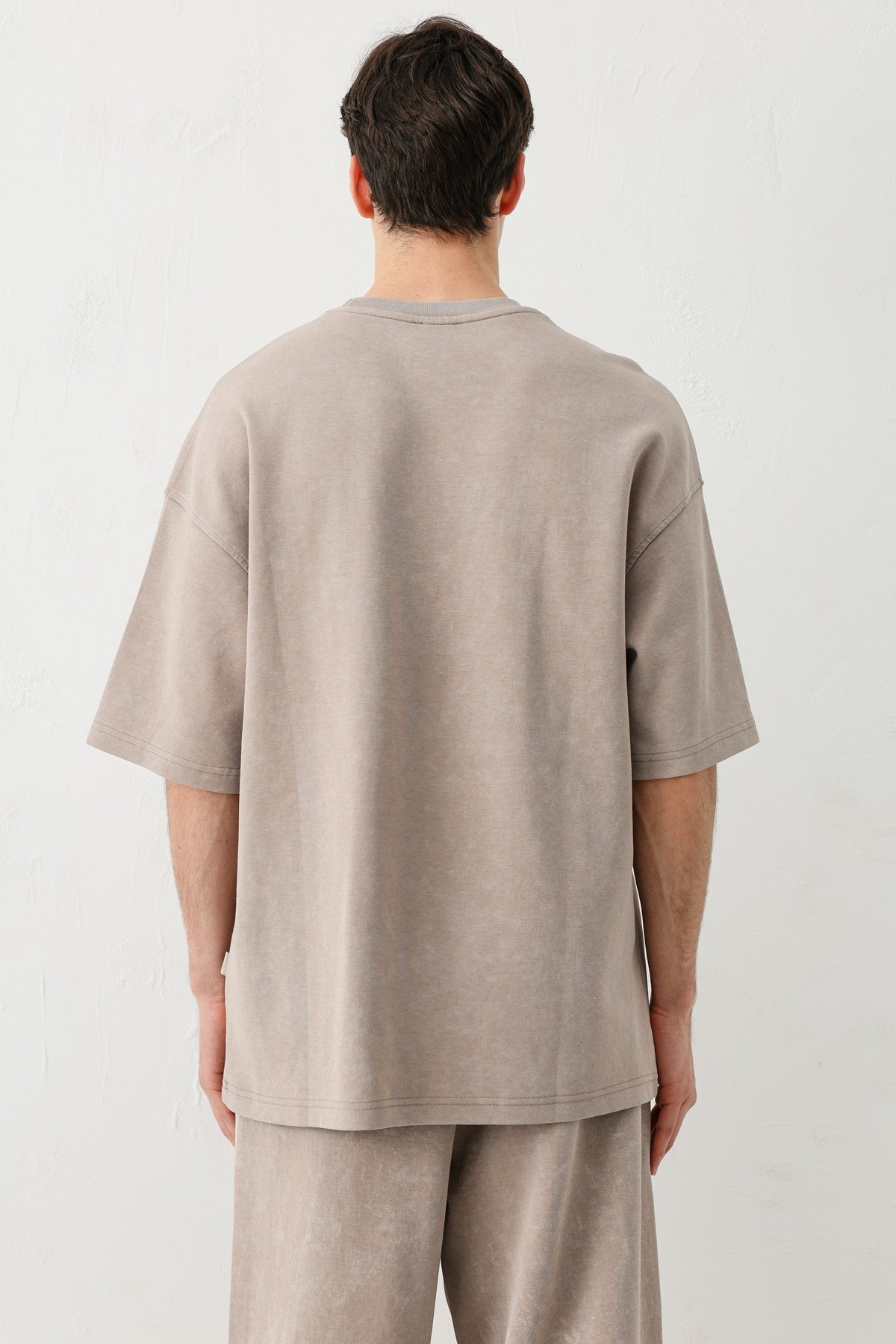 Short-Sleeved, Washed Oversized T-Shirt