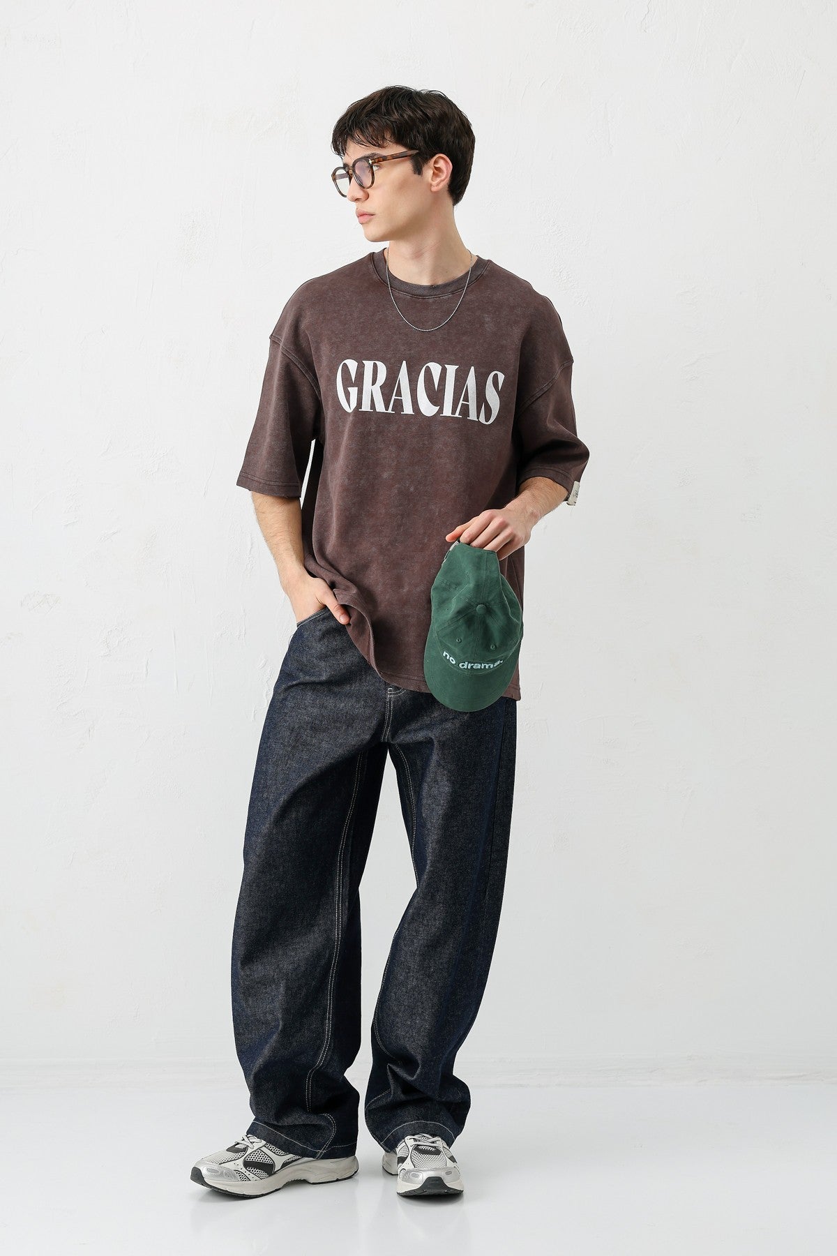 Oversized "Gracias" Printed T-Shirt