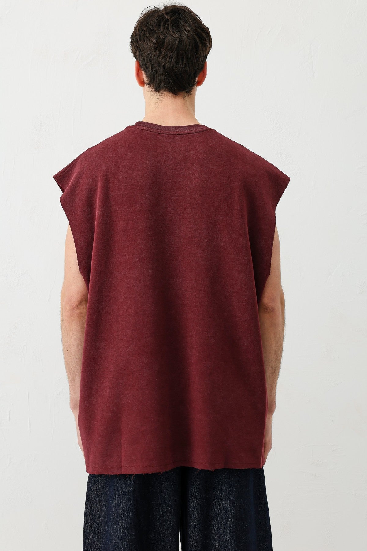 Basic Sleeveless T-Shirt