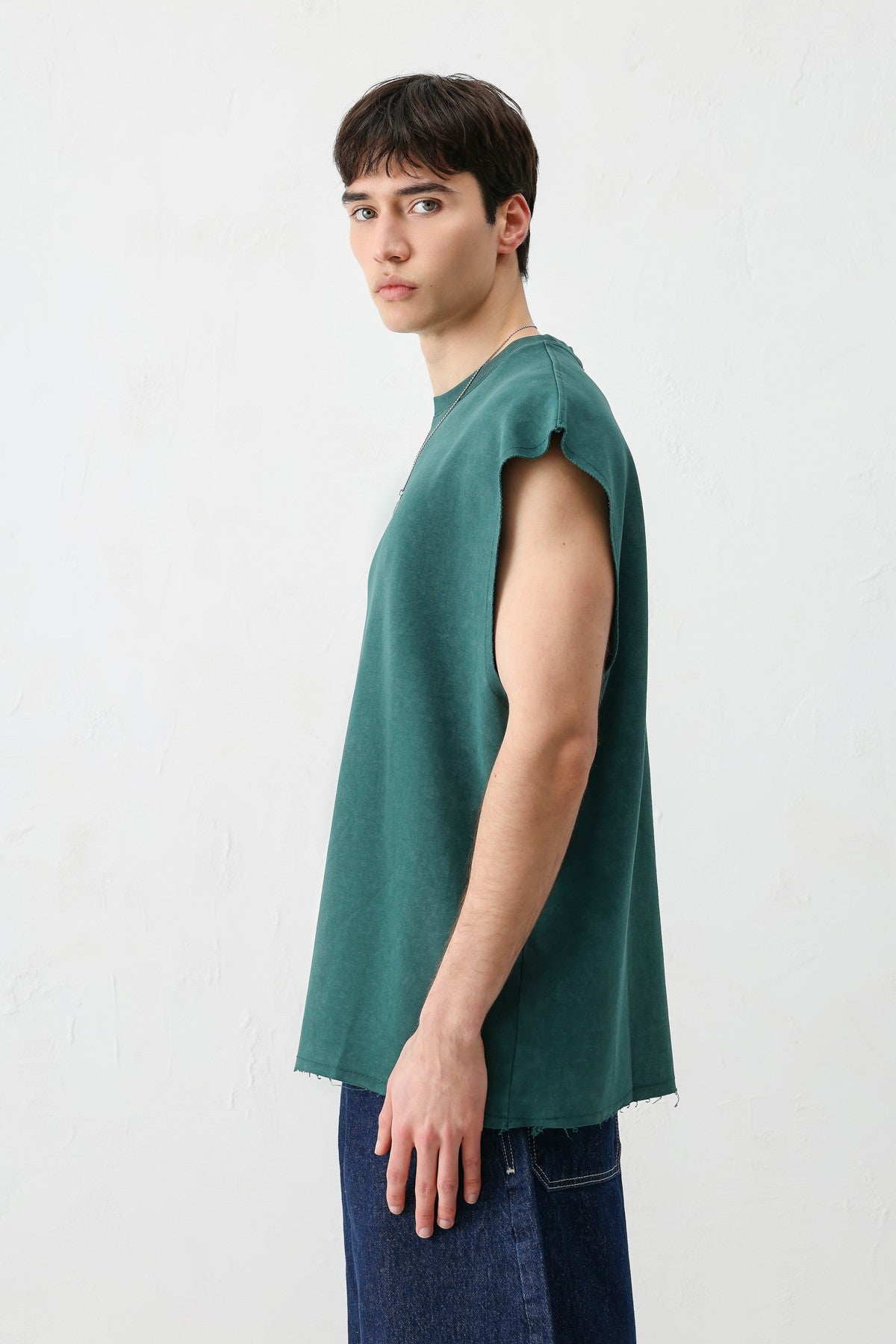 Basic Sleeveless T-Shirt
