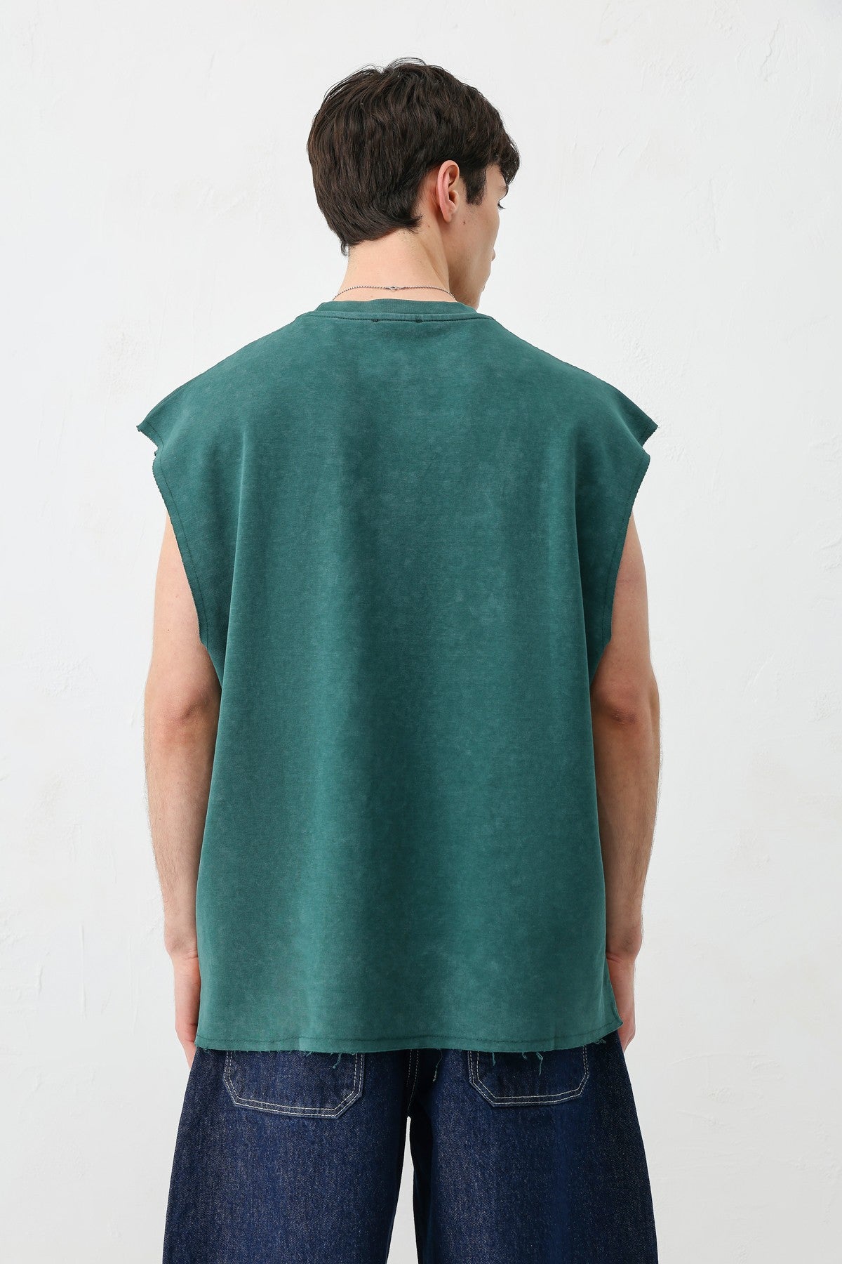 Basic Sleeveless T-Shirt