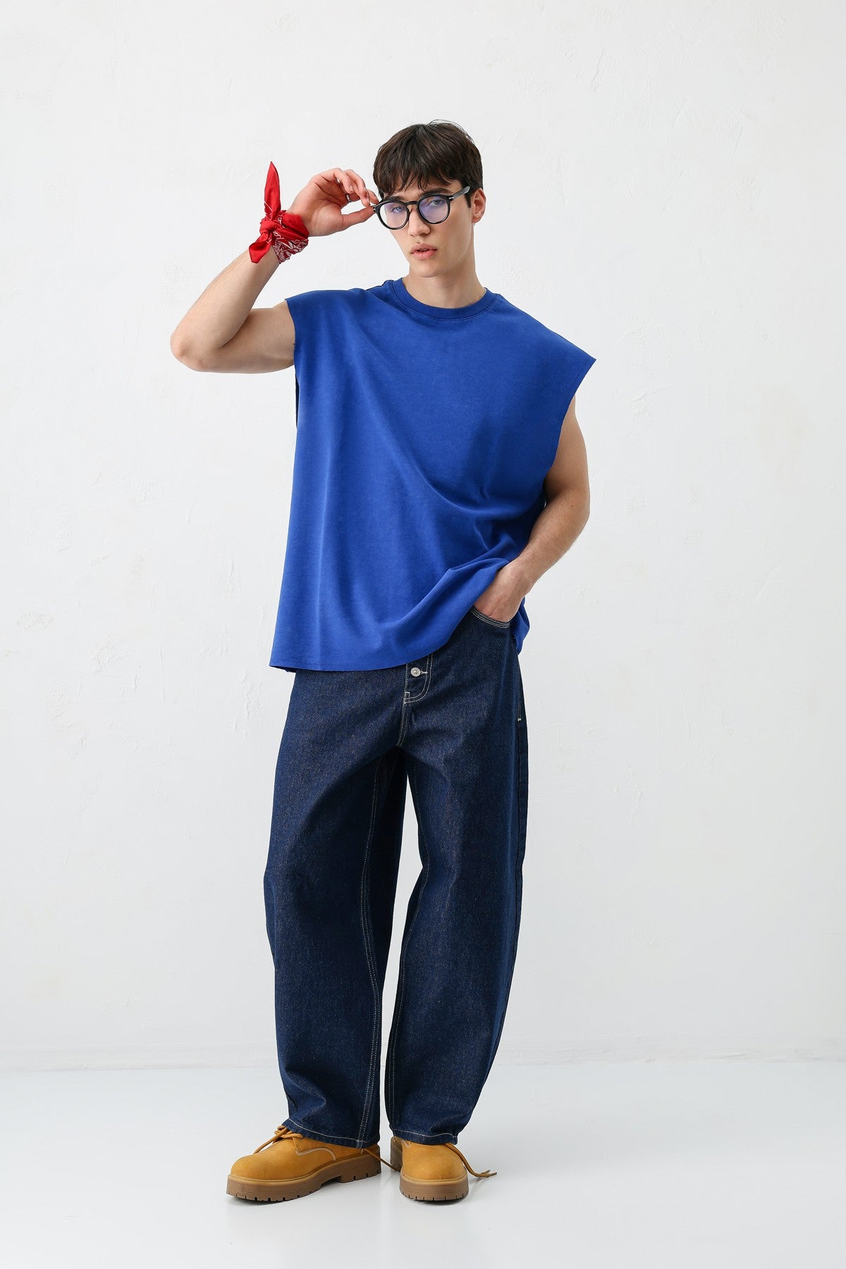Basic Sleeveless T-Shirt