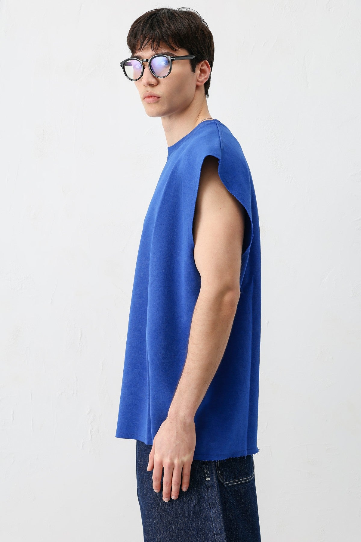 Basic Sleeveless T-Shirt