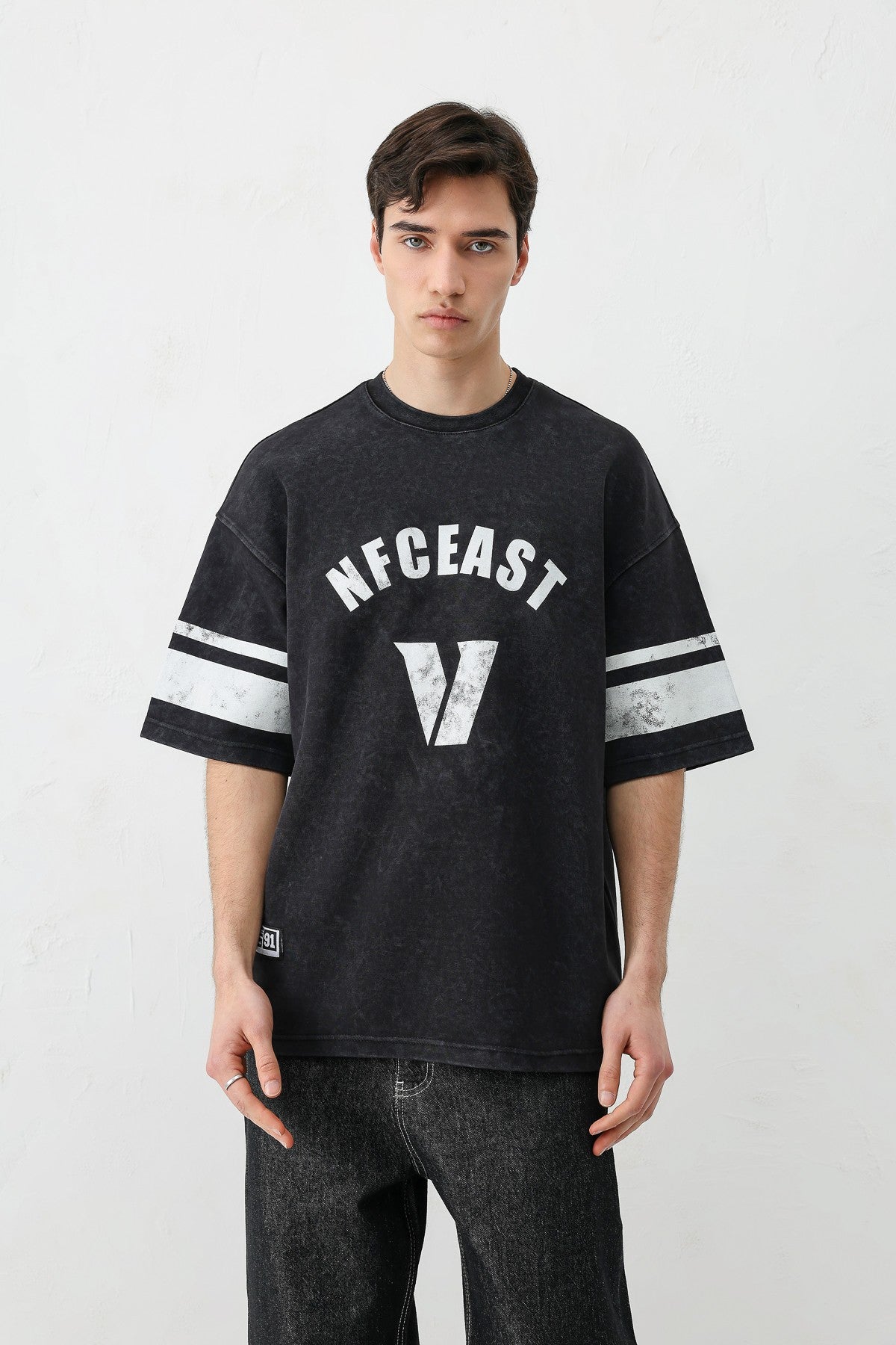 Oversized T-Shirt with V-Print and Sleeve Details