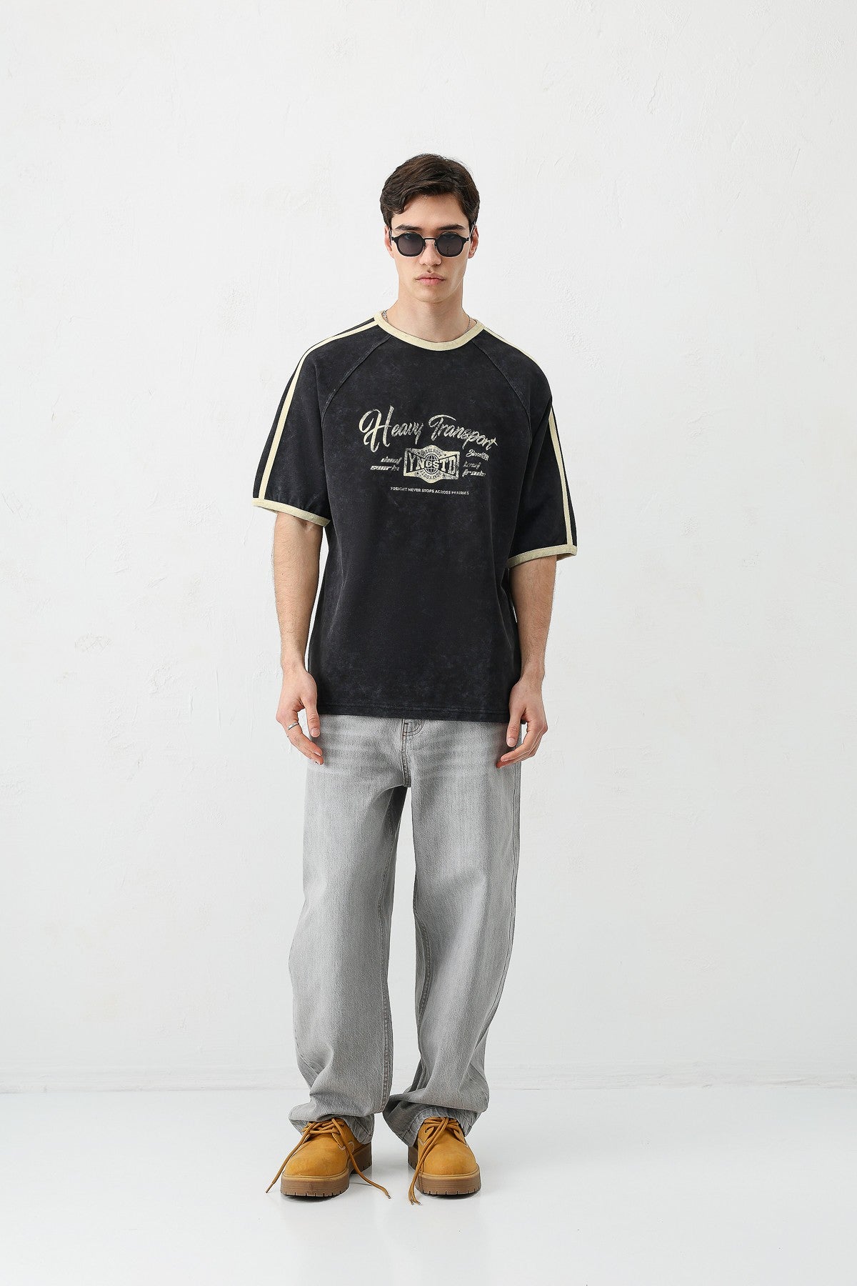 WASHED RAGLAN-SLEEVE T-SHIRT