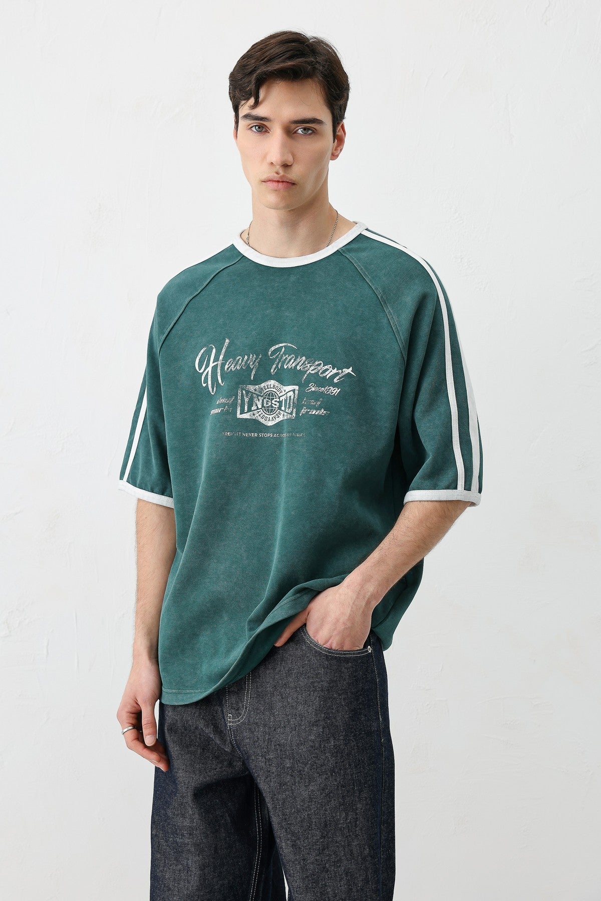 WASHED RAGLAN-SLEEVE T-SHIRT