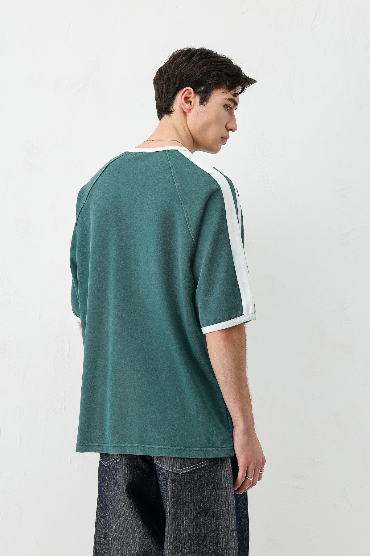 WASHED RAGLAN-SLEEVE T-SHIRT