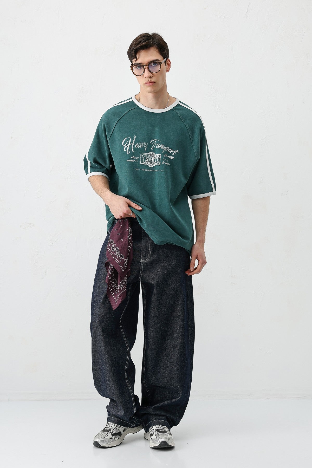 WASHED RAGLAN-SLEEVE T-SHIRT