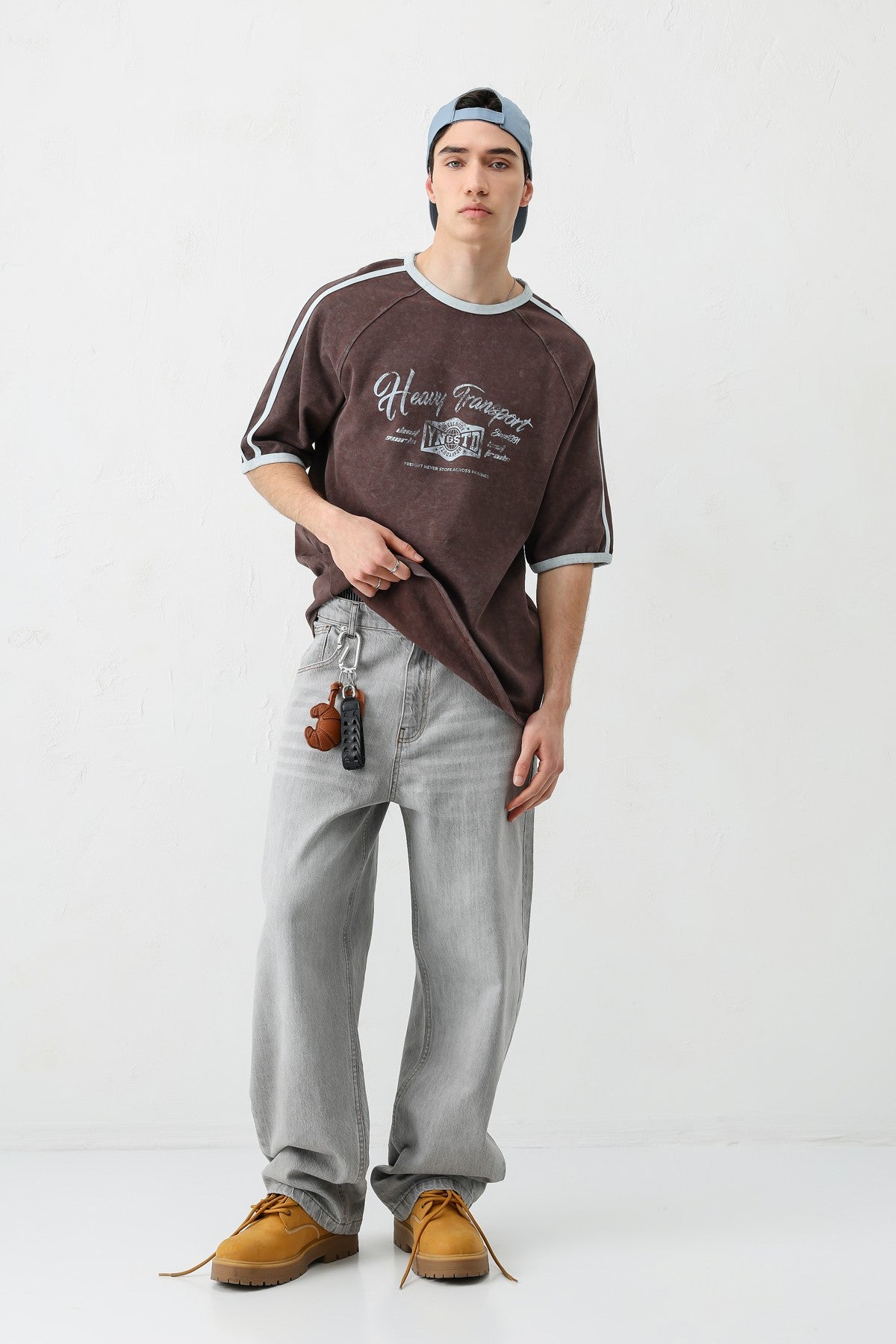 WASHED RAGLAN-SLEEVE T-SHIRT