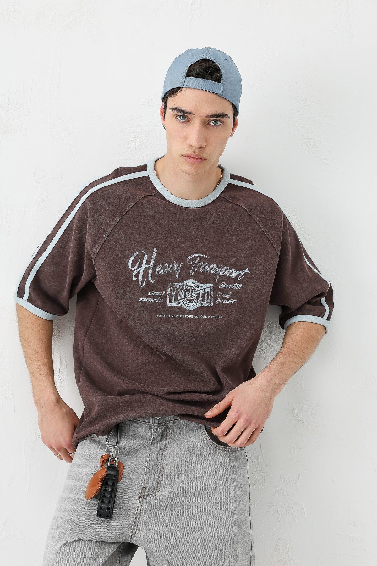 WASHED RAGLAN-SLEEVE T-SHIRT