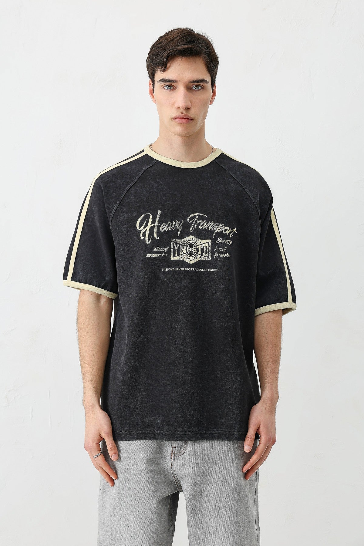 WASHED RAGLAN-SLEEVE T-SHIRT