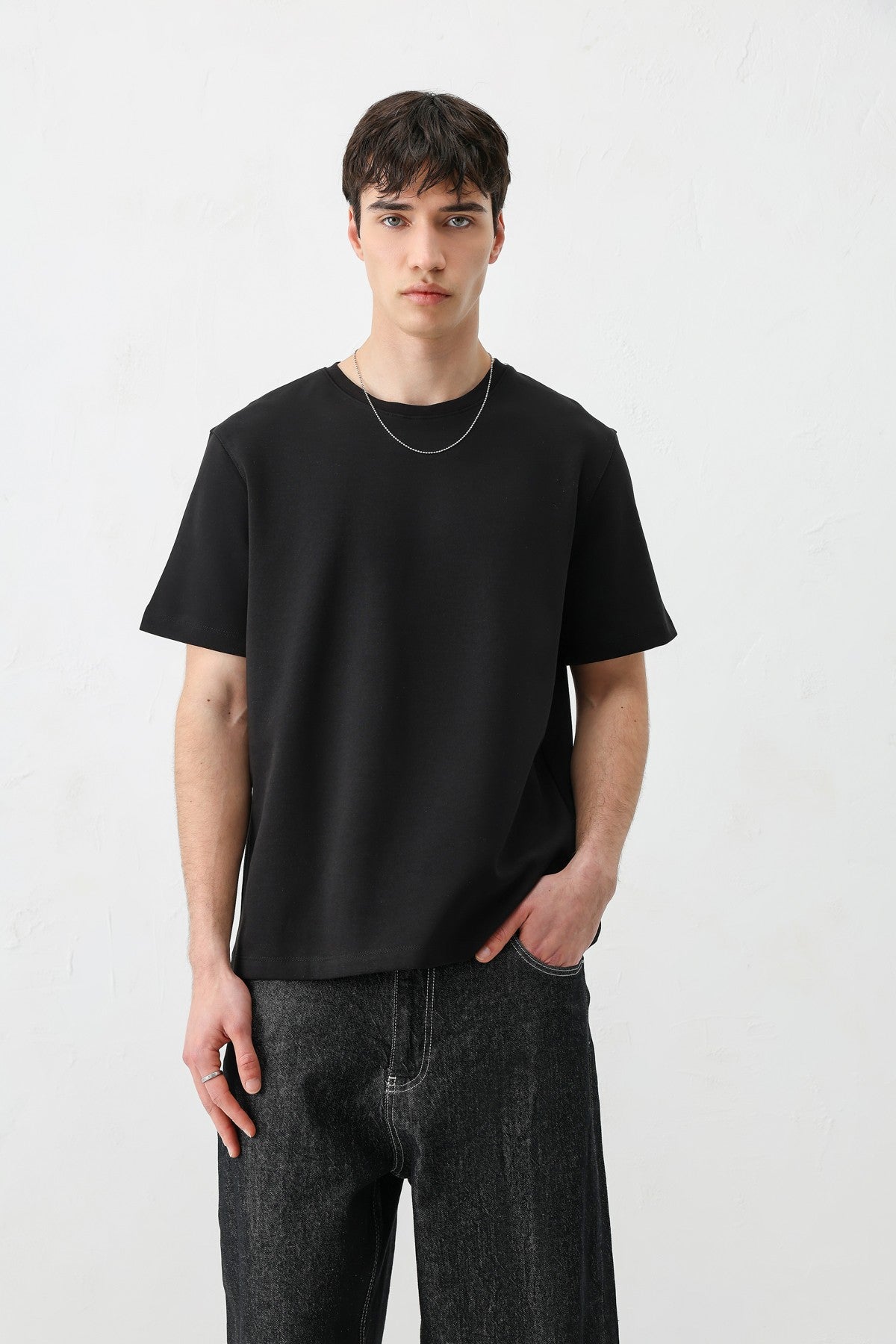 Short-Sleeved Boxy-Fit T-Shirt
