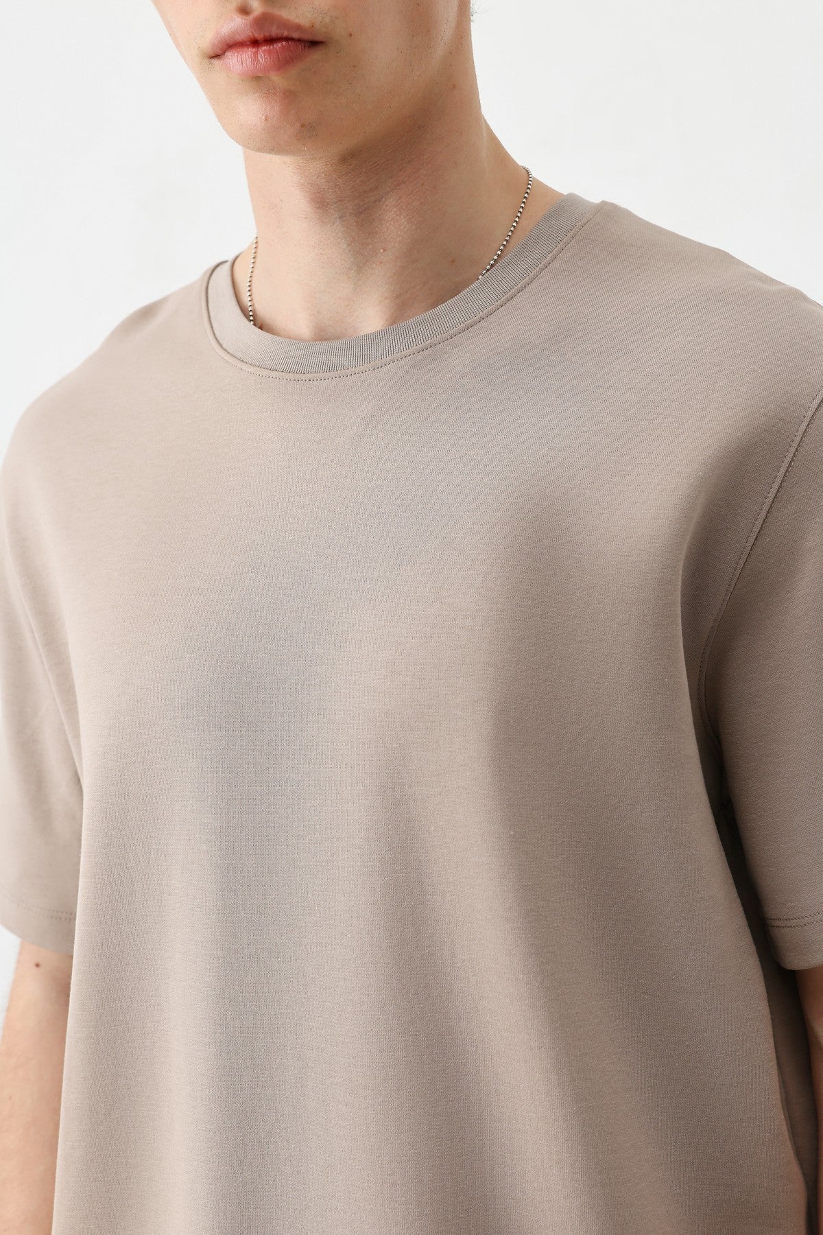 Short-Sleeved Boxy-Fit T-Shirt