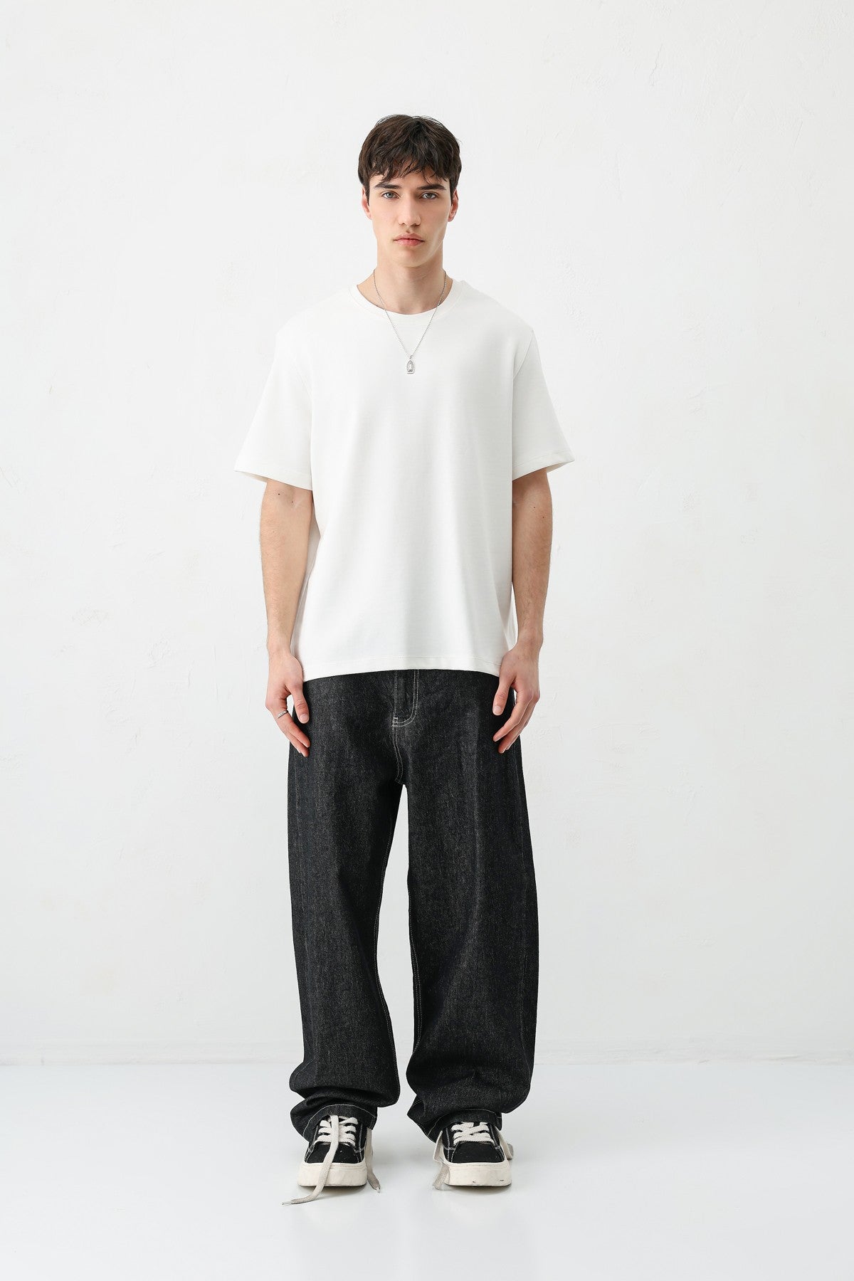 Short-Sleeved Boxy-Fit T-Shirt
