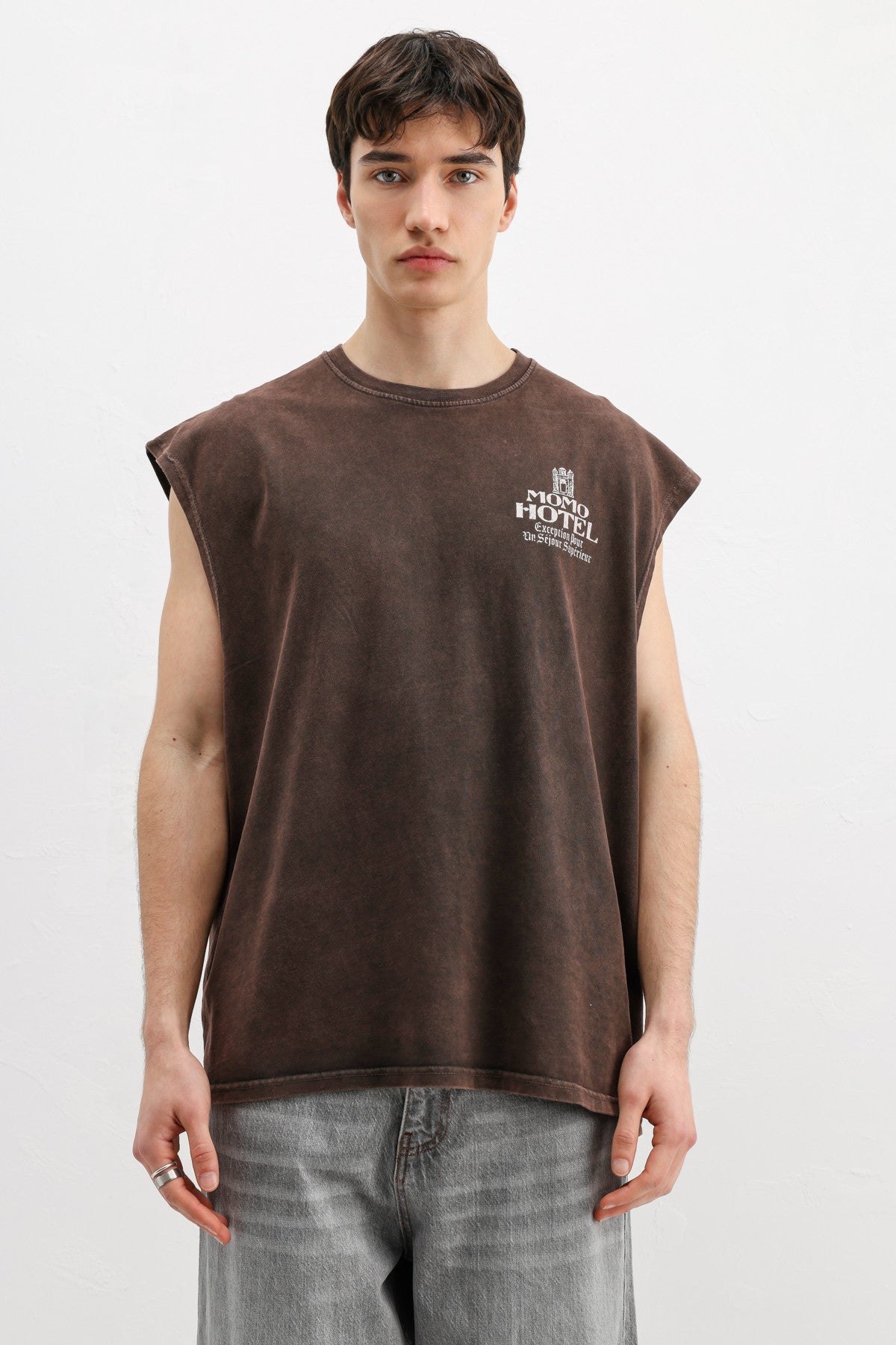 Printed Sleeveless Oversized T-Shirt