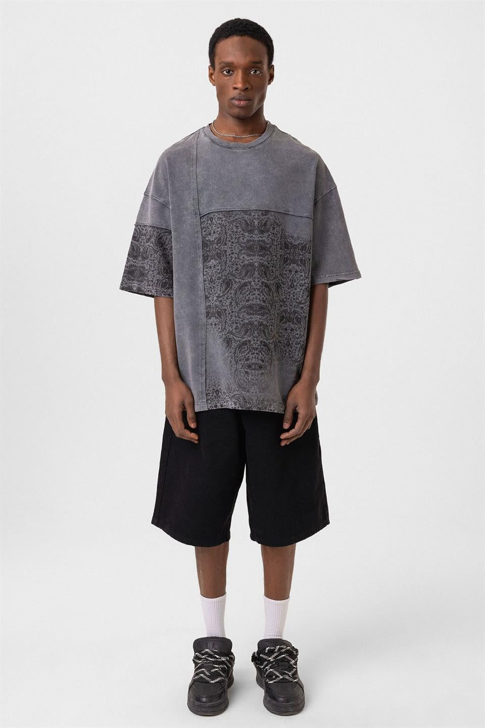 Oversized T-Shirt with Bike Neckline and Washable Collar