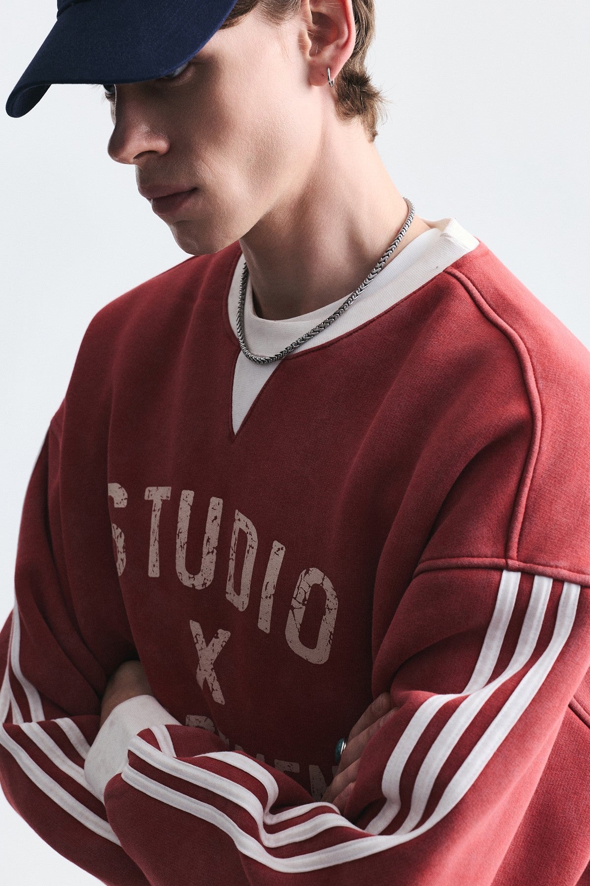 Contrast-Collar Oversized Sweatshirt
