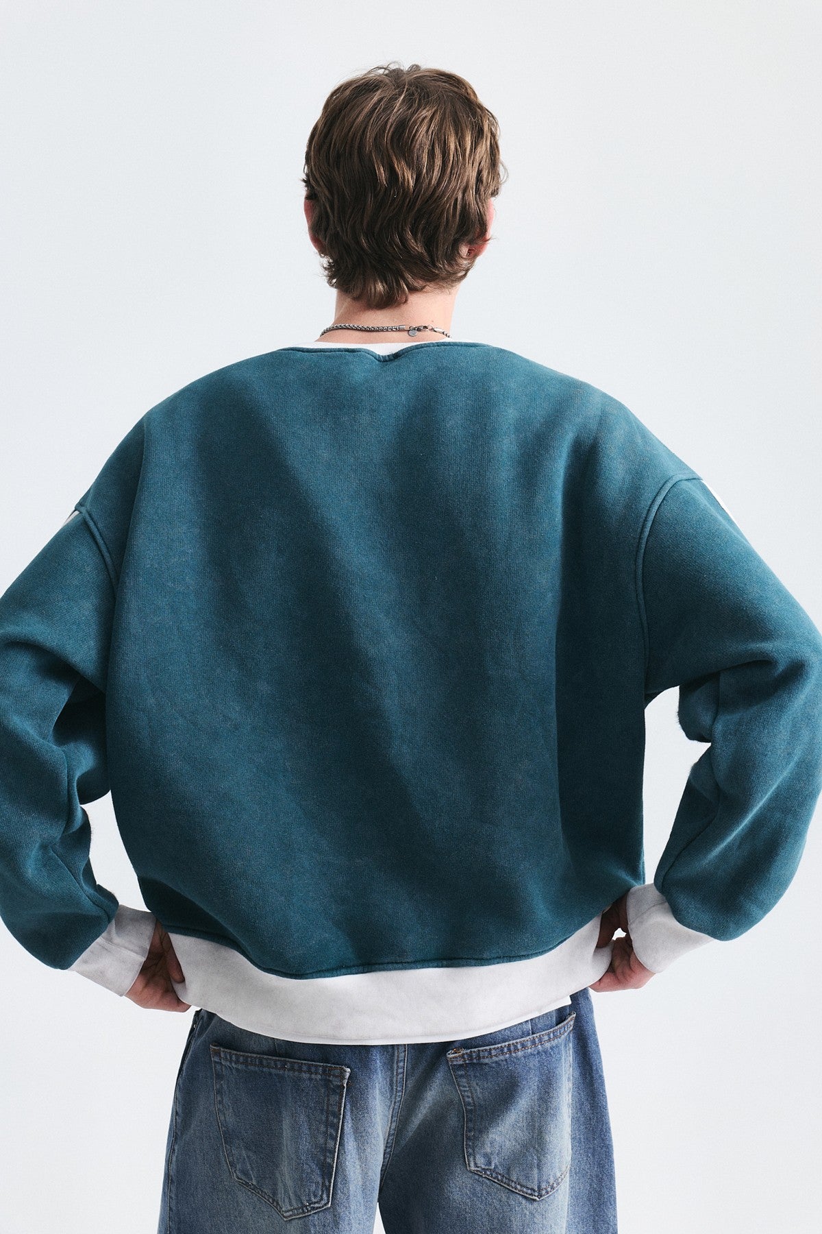 Contrast-Collar Oversized Sweatshirt