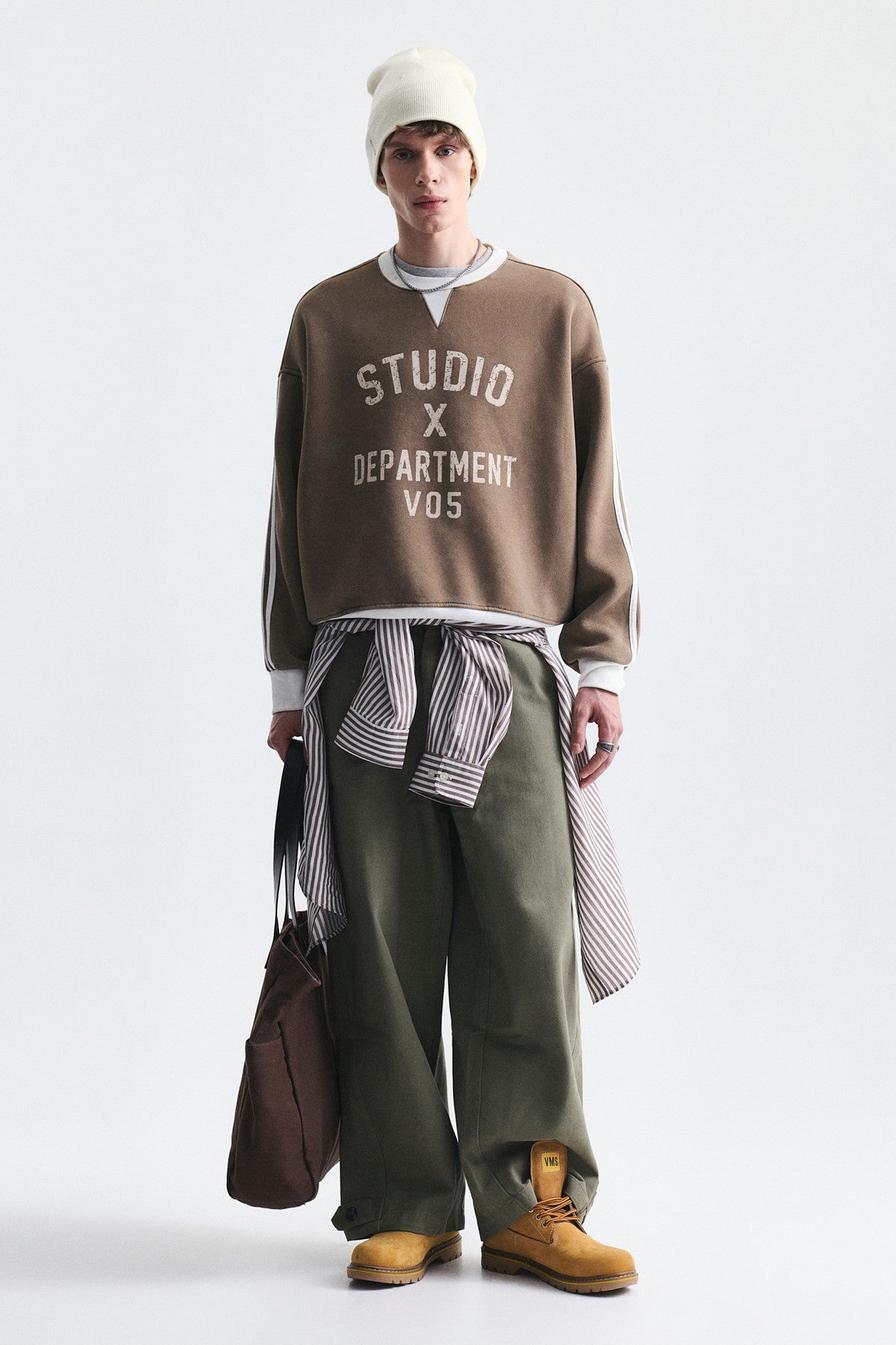Contrast-Collar Oversized Sweatshirt