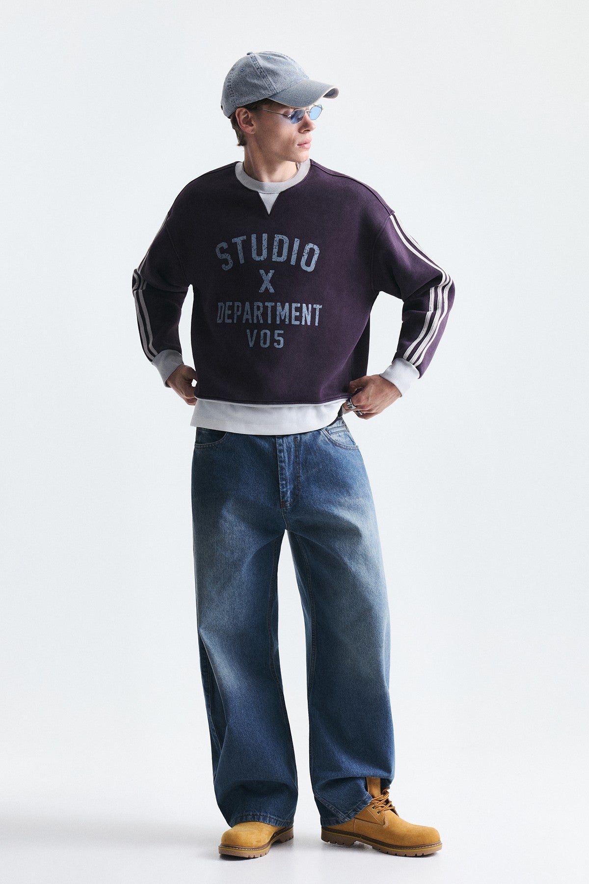 Contrast-Collar Oversized Sweatshirt
