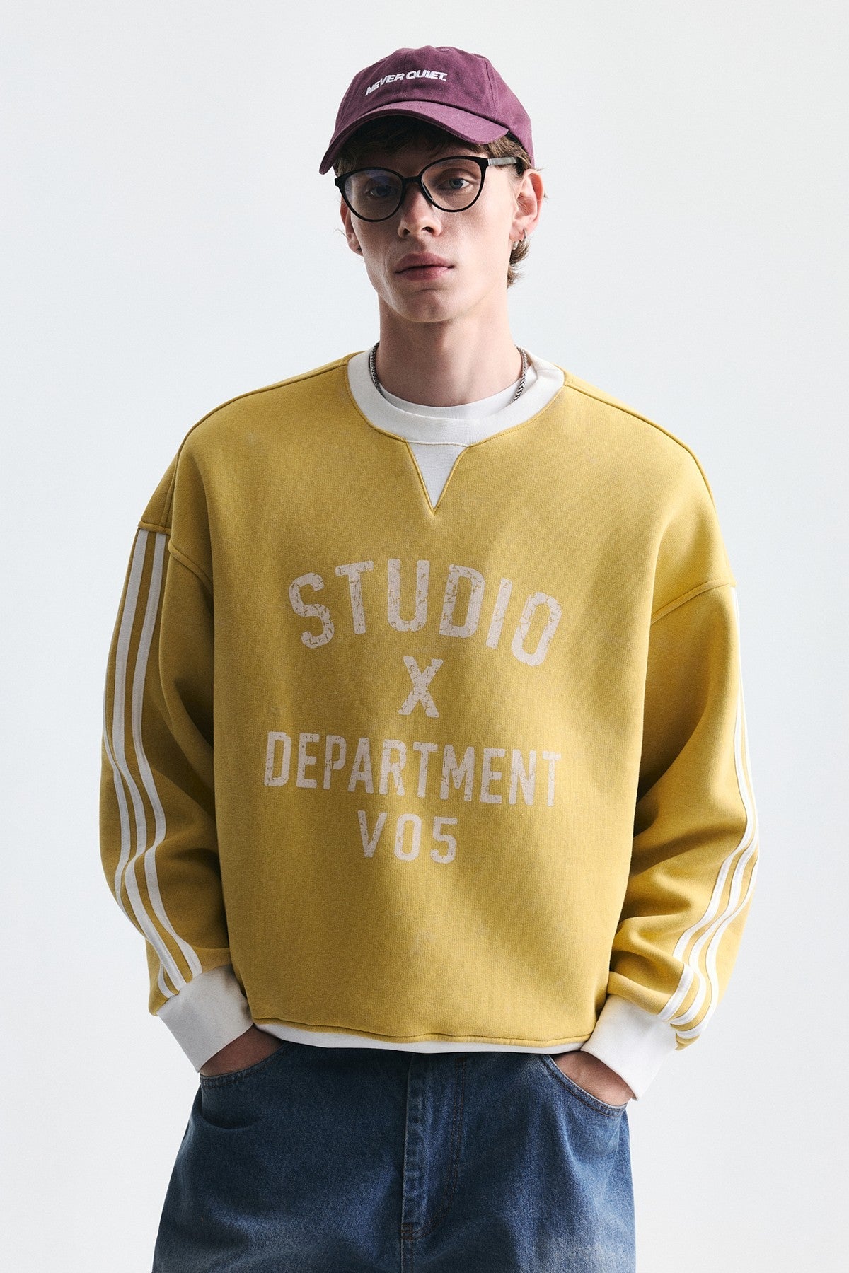 Contrast-Collar Oversized Sweatshirt