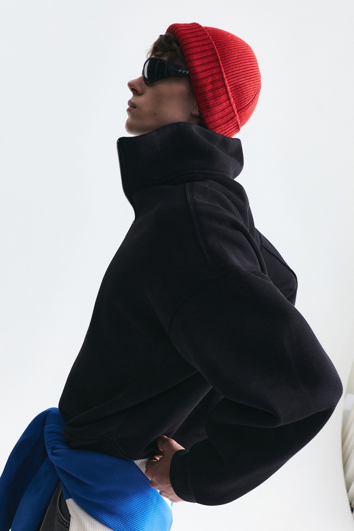 Boxy-Fit Sweatshirt with a Stand-Up Collar and Zipper