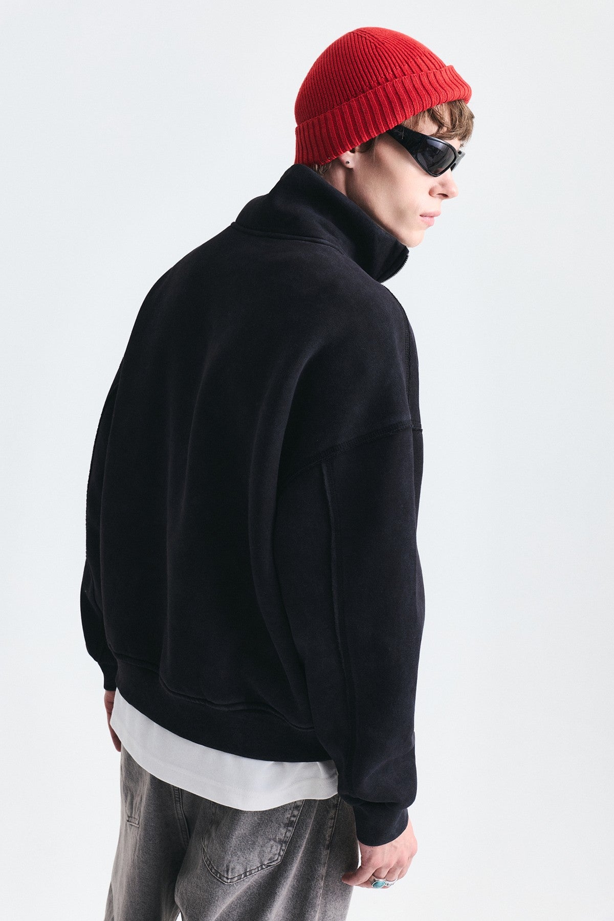 Boxy-Fit Sweatshirt with a Stand-Up Collar and Zipper