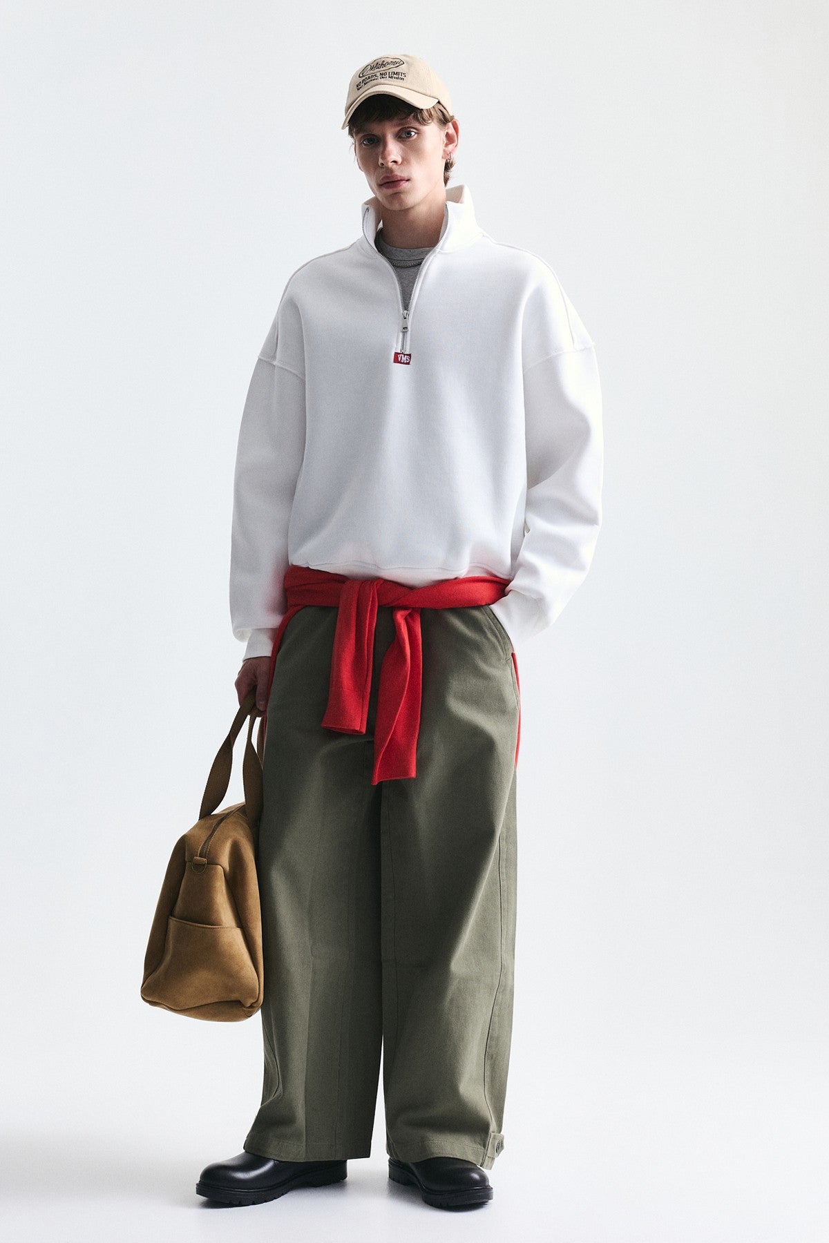 Boxy-Fit Sweatshirt with a Stand-Up Collar and Zipper