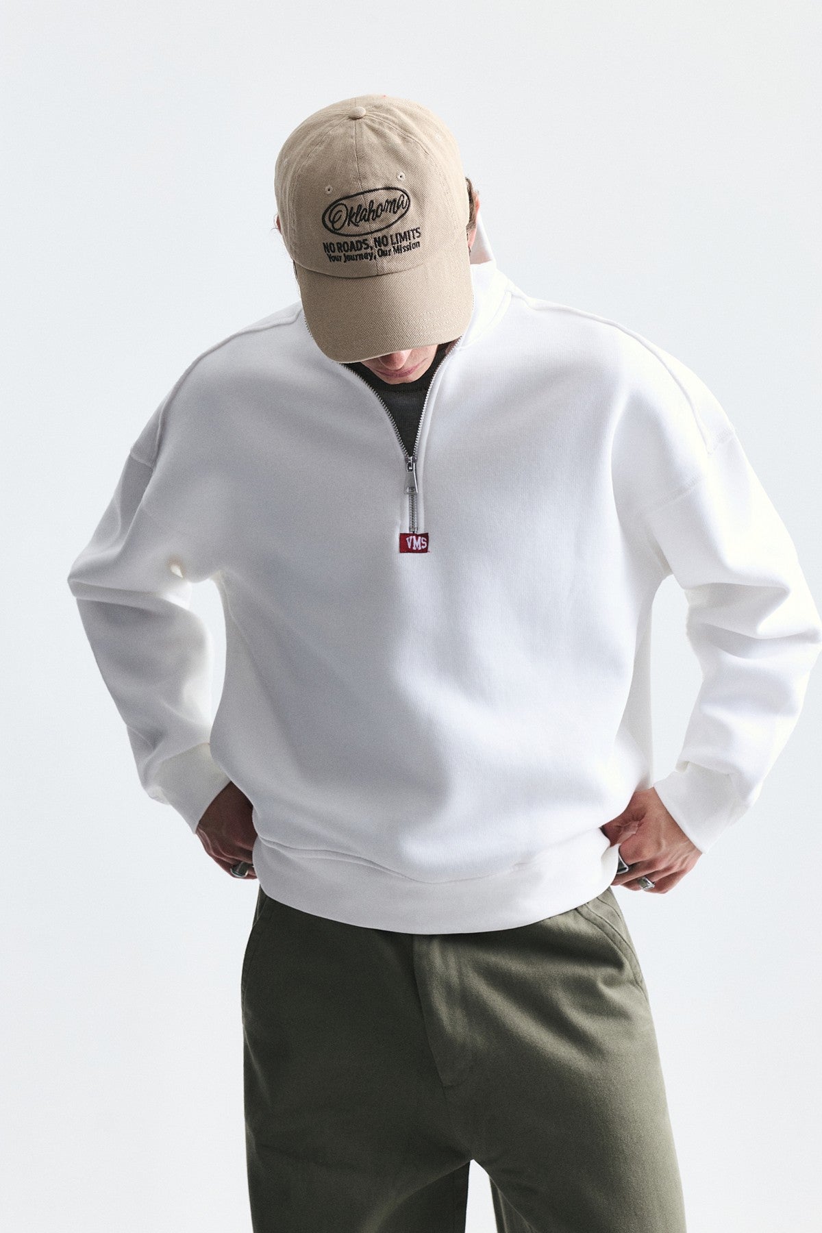 Boxy-Fit Sweatshirt with a Stand-Up Collar and Zipper