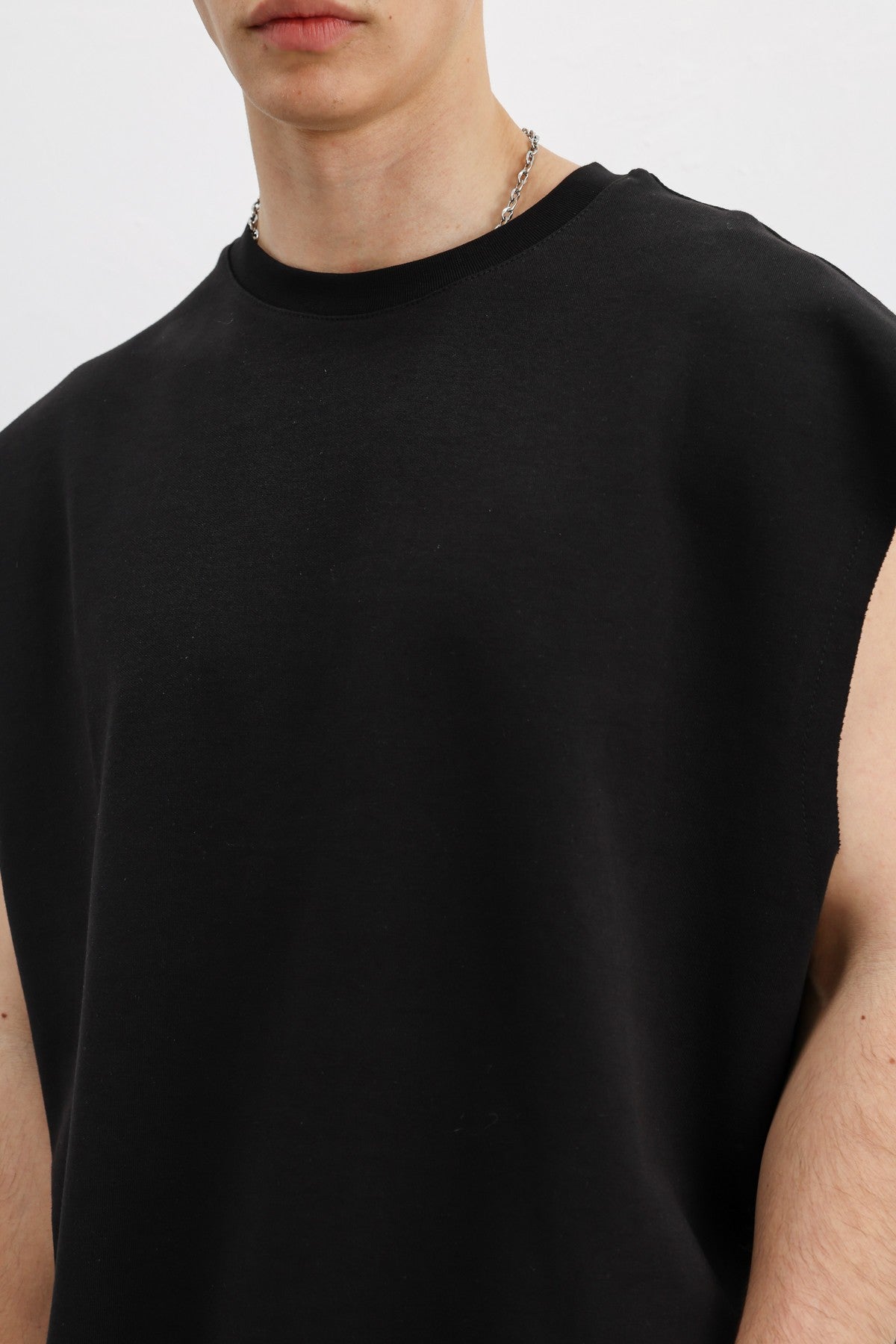 Oversized Sleeveless Basic T-Shirt