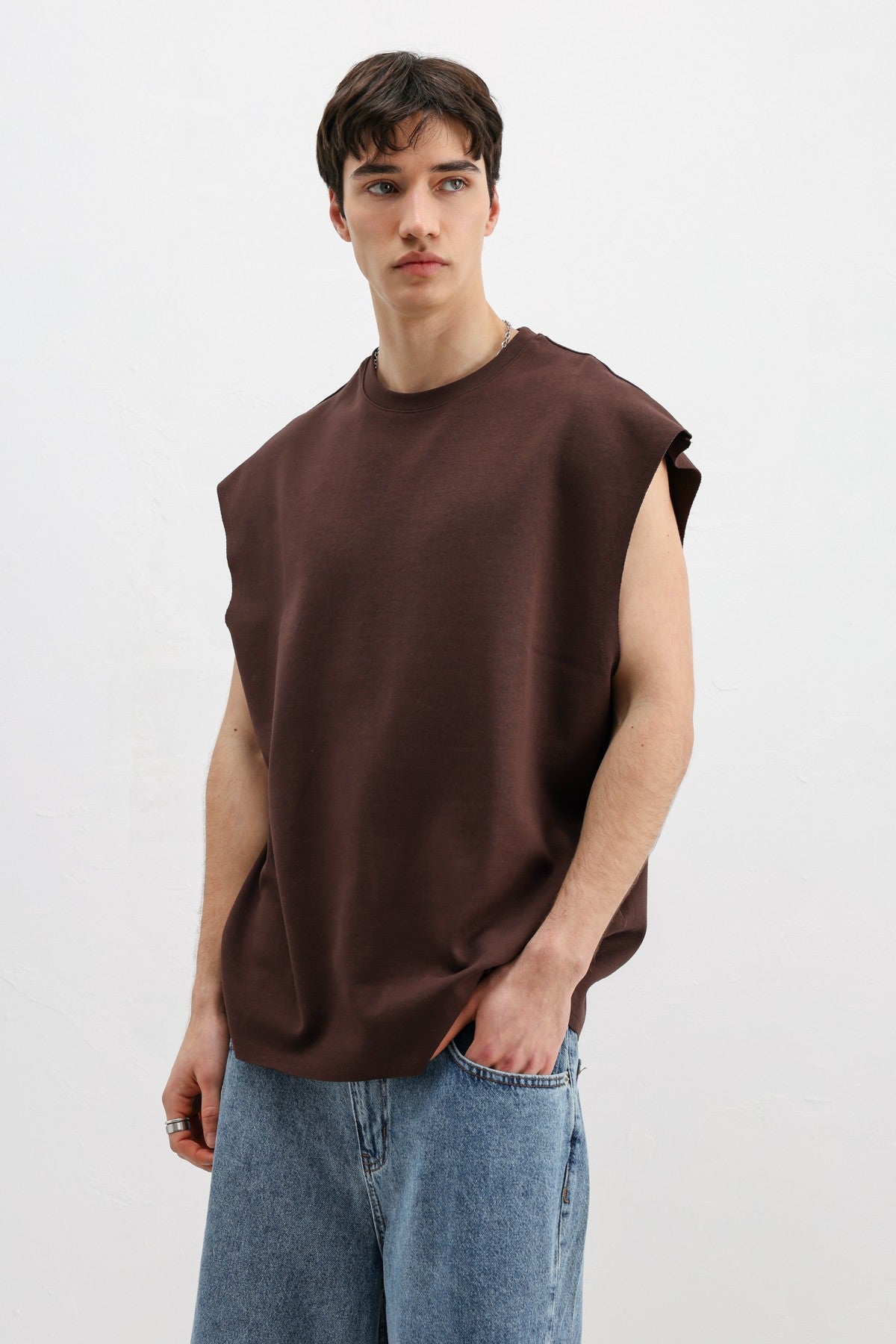 Oversized Sleeveless Basic T-Shirt