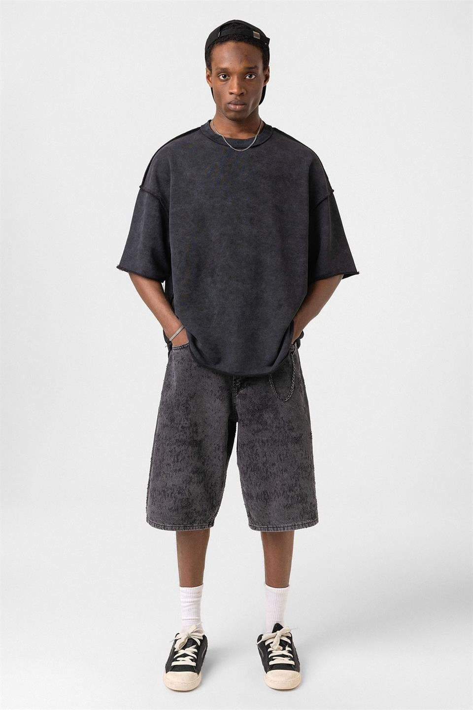Oversized T-Shirt (Pre-Washed) V70-64