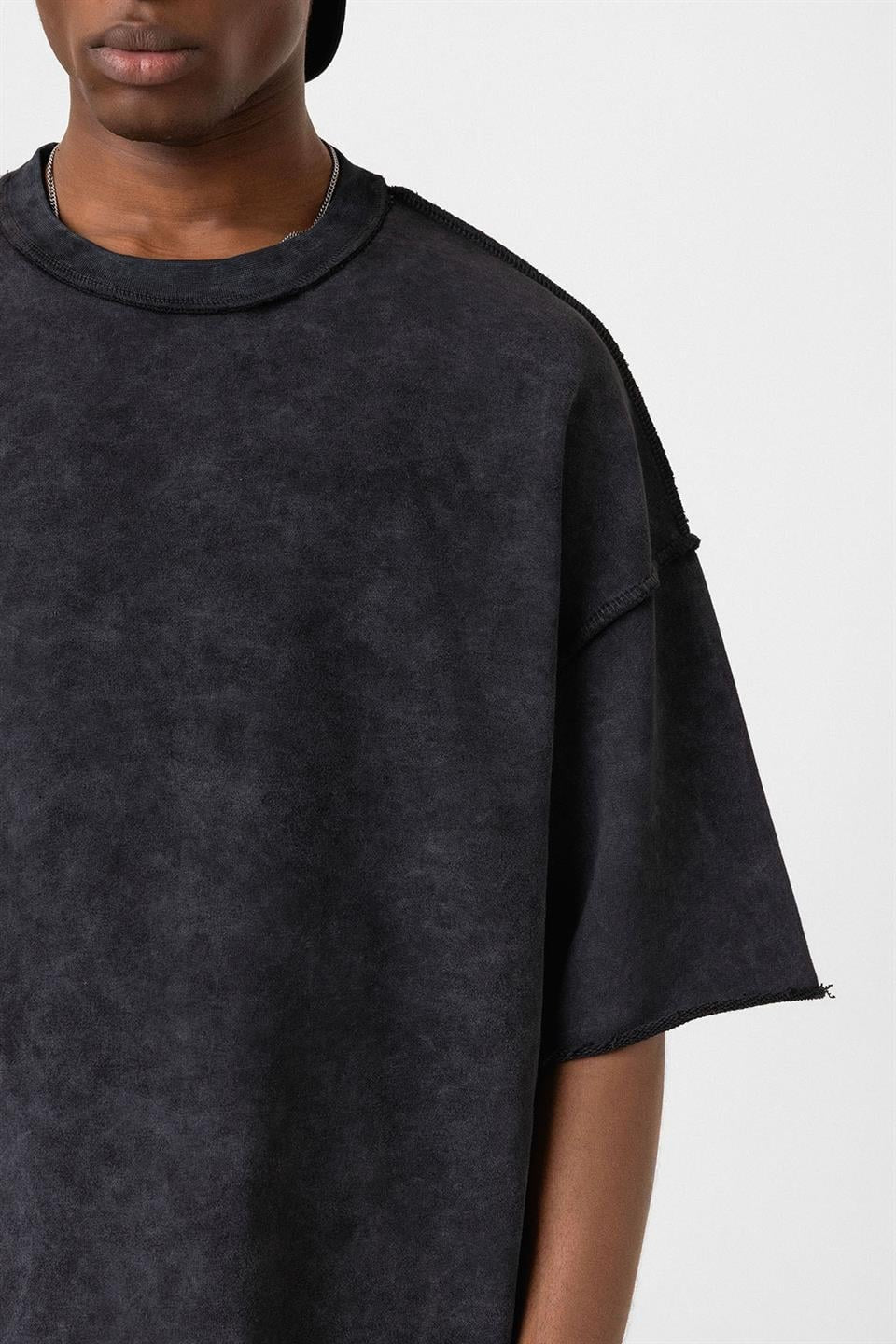 Oversized T-Shirt (Pre-Washed) V70-64